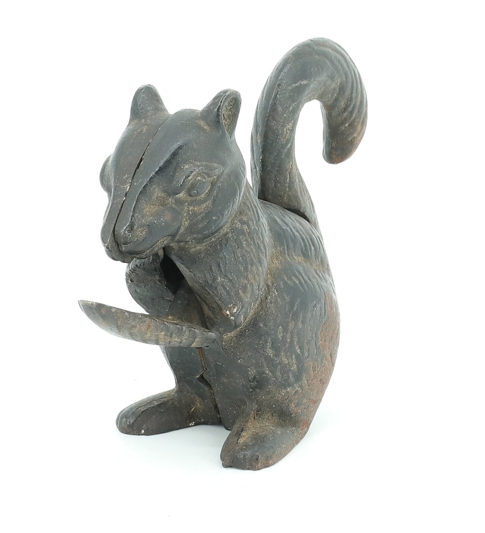 CAST IRON SQUIRREL NUTCRACKER - 2