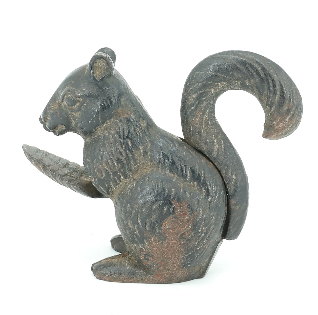 CAST IRON SQUIRREL NUTCRACKER - 3