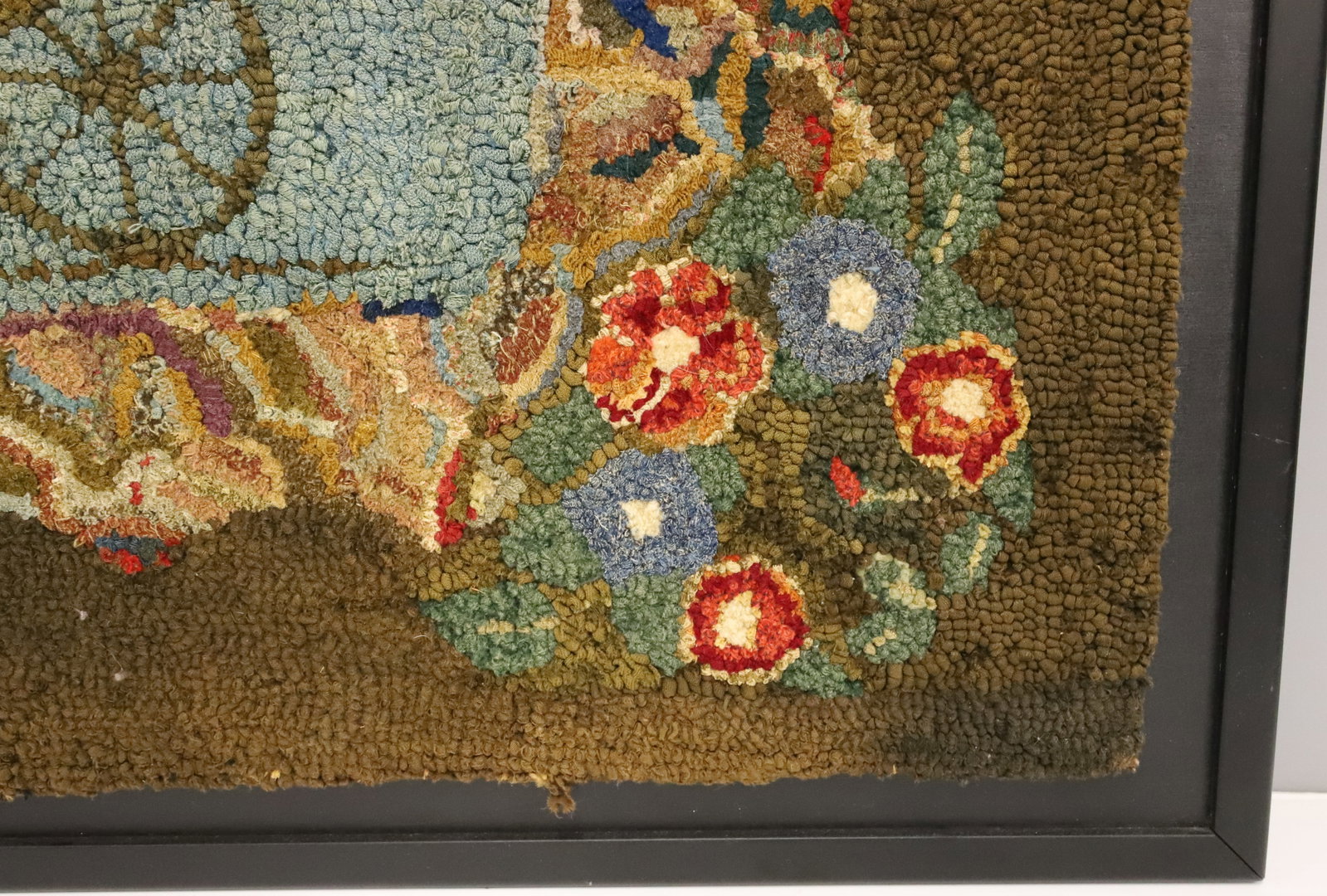 ANTIQUE HOOKING - 5