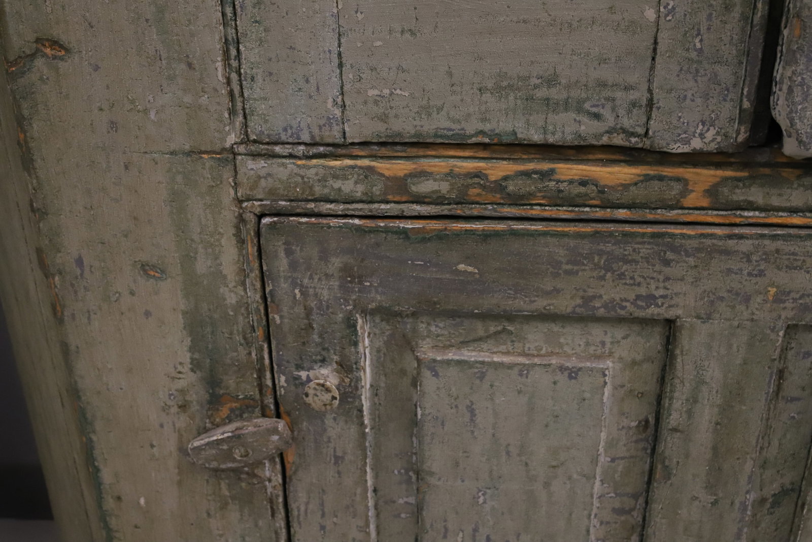 19TH C. PAINTED CORNER CUPBOARD - 8