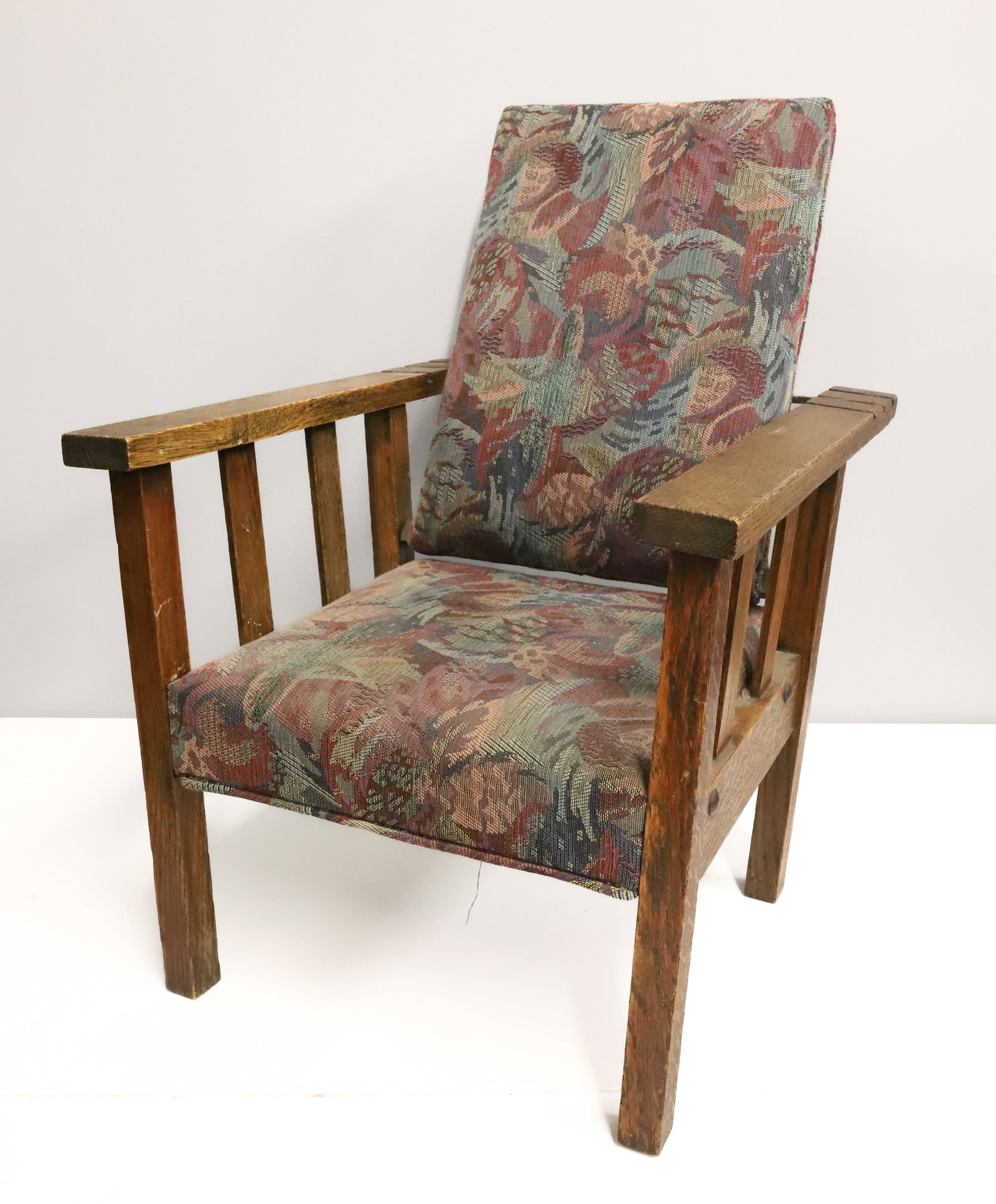 CHILD'S OAK MORRIS CHAIR (1 of 5)