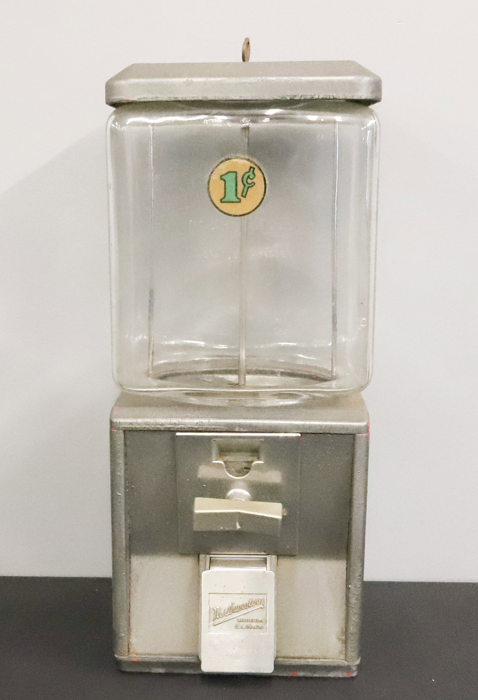 VINTAGE NORTHWESTERN GUMBALL MACHINE (1 of 5)