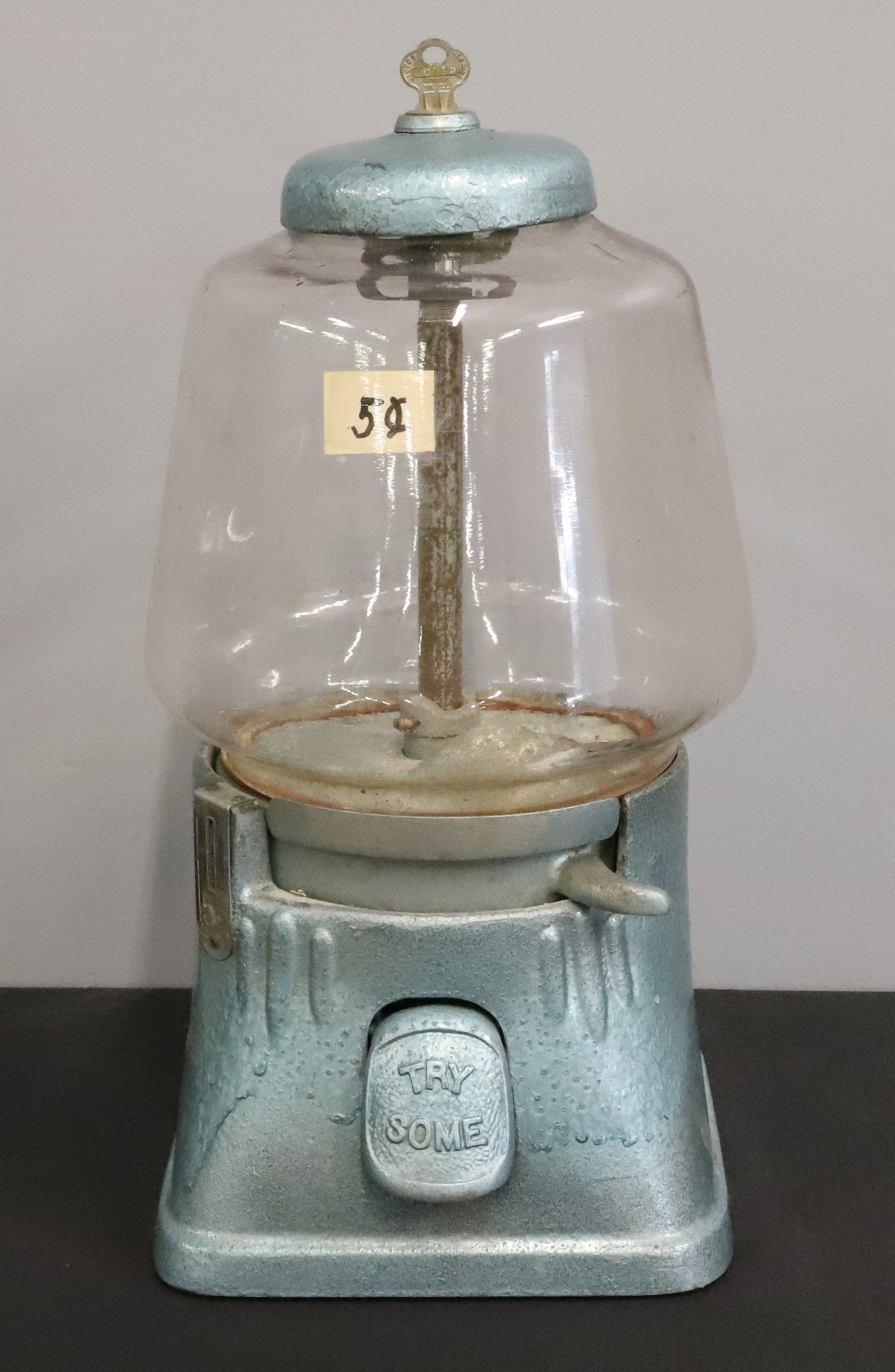 VINTAGE SILVER KING GUMBALL MACHINE (1 of 5)