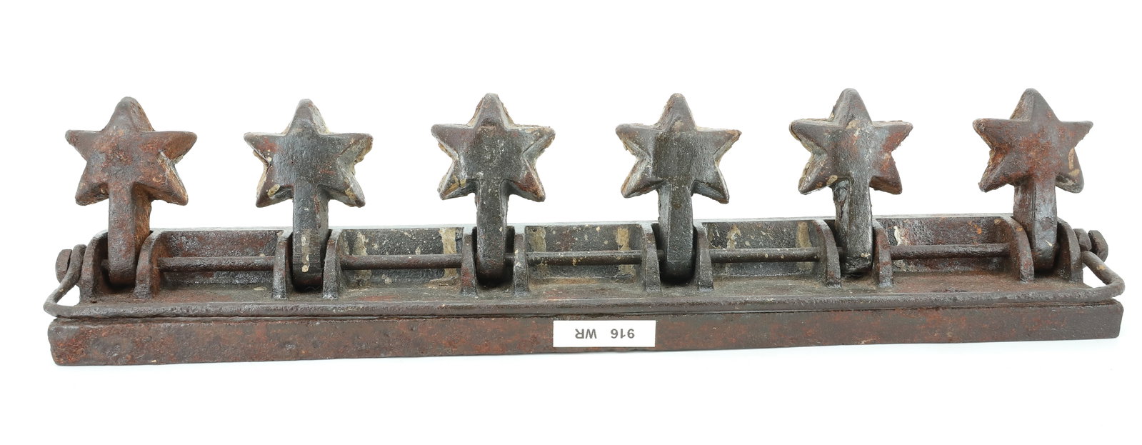 CAST IRON SHOOTING GALLERY TARGET: (6) PAINTED STARS ON BASE. 18 1/2" L. PLEASE READ CAREFULLY - ITEMS MUST BE PAID FOR THROUGH LIVE AUCTIONEERS OR WITH CASH OR CHECK IN PERSON - Terms for Purchasing and Shipping of Auction Items.
