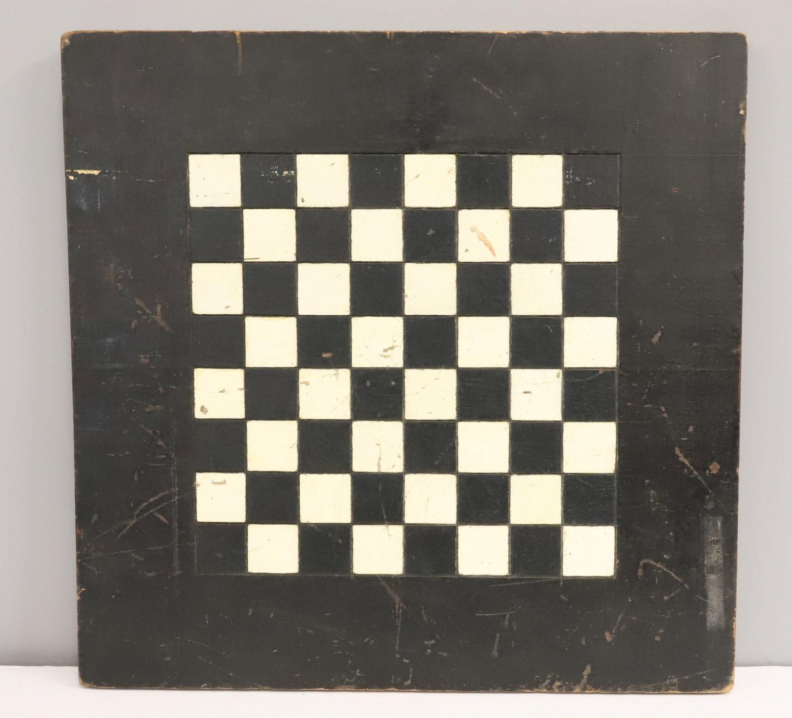PAINTED DOUBLE-SIDED GAME BOARD - 8