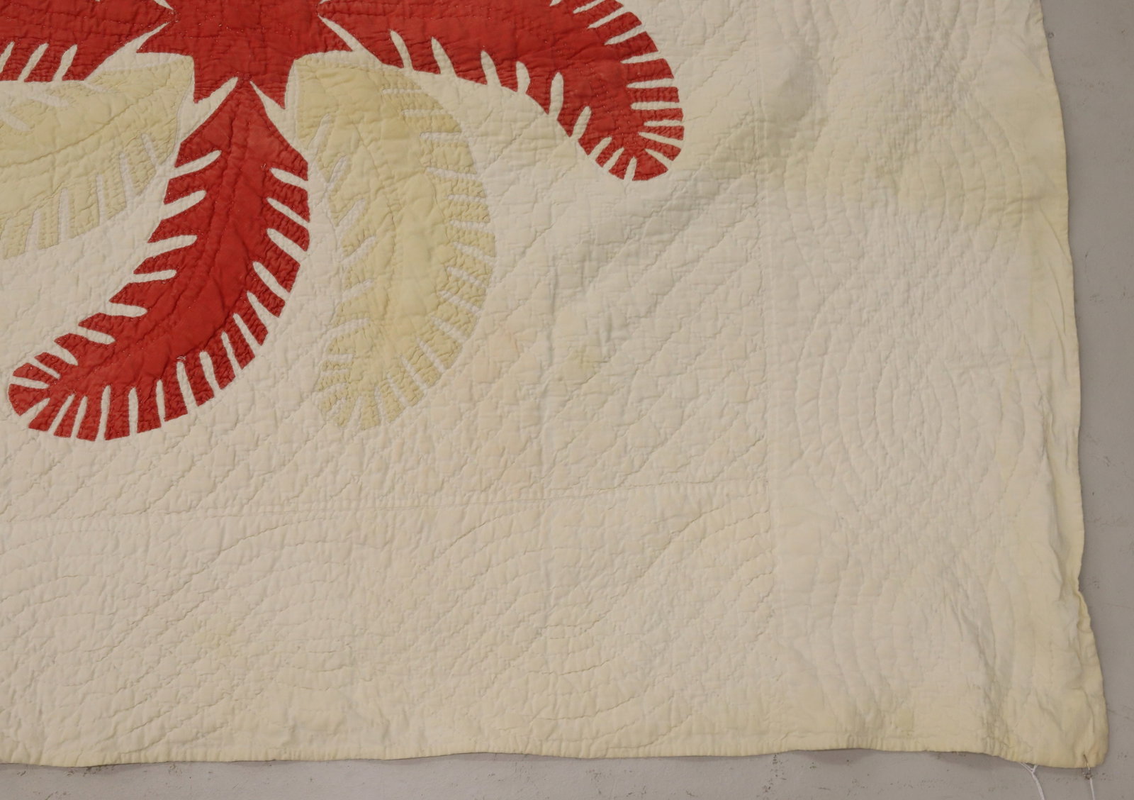 ANTIQUE HAND STITCHED FEATHER PATTERN QUILT - 6
