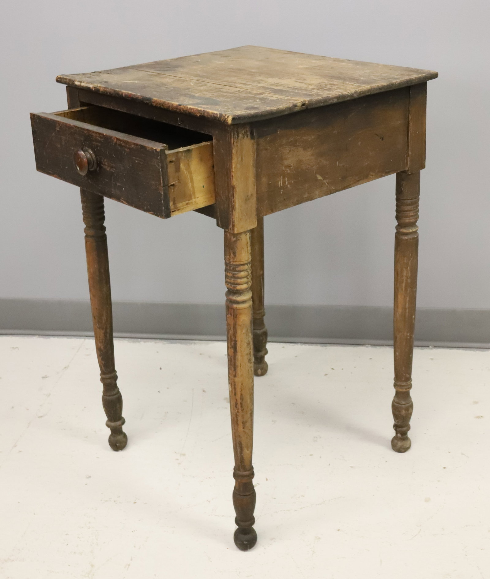 19TH C. ONE DRAWER WORK TABLE - 3
