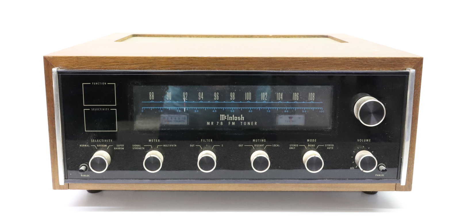 MCINTOSH FM TUNER: MCINTOSH FM TUNER MOD. MR78 SER. NO. AD6340 PLEASE READ CAREFULLY - ITEMS MUST BE PAID FOR THROUGH LIVE AUCTIONEERS OR WITH CASH OR CHECK IN PERSON - Terms for Purchasing and Shipping of Auction Items
