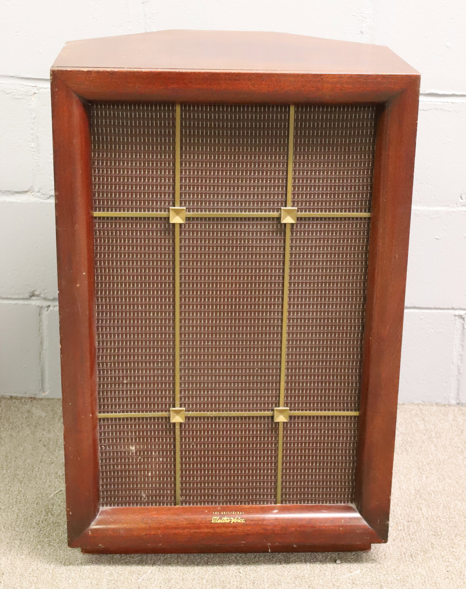 ELECTRO VOICE SPEAKER: ELECTRO VOICE SPEAKER PLEASE READ CAREFULLY - ITEMS MUST BE PAID FOR THROUGH LIVE AUCTIONEERS OR WITH CASH OR CHECK IN PERSON - Terms for Purchasing and Shipping of Auction Items. Please read