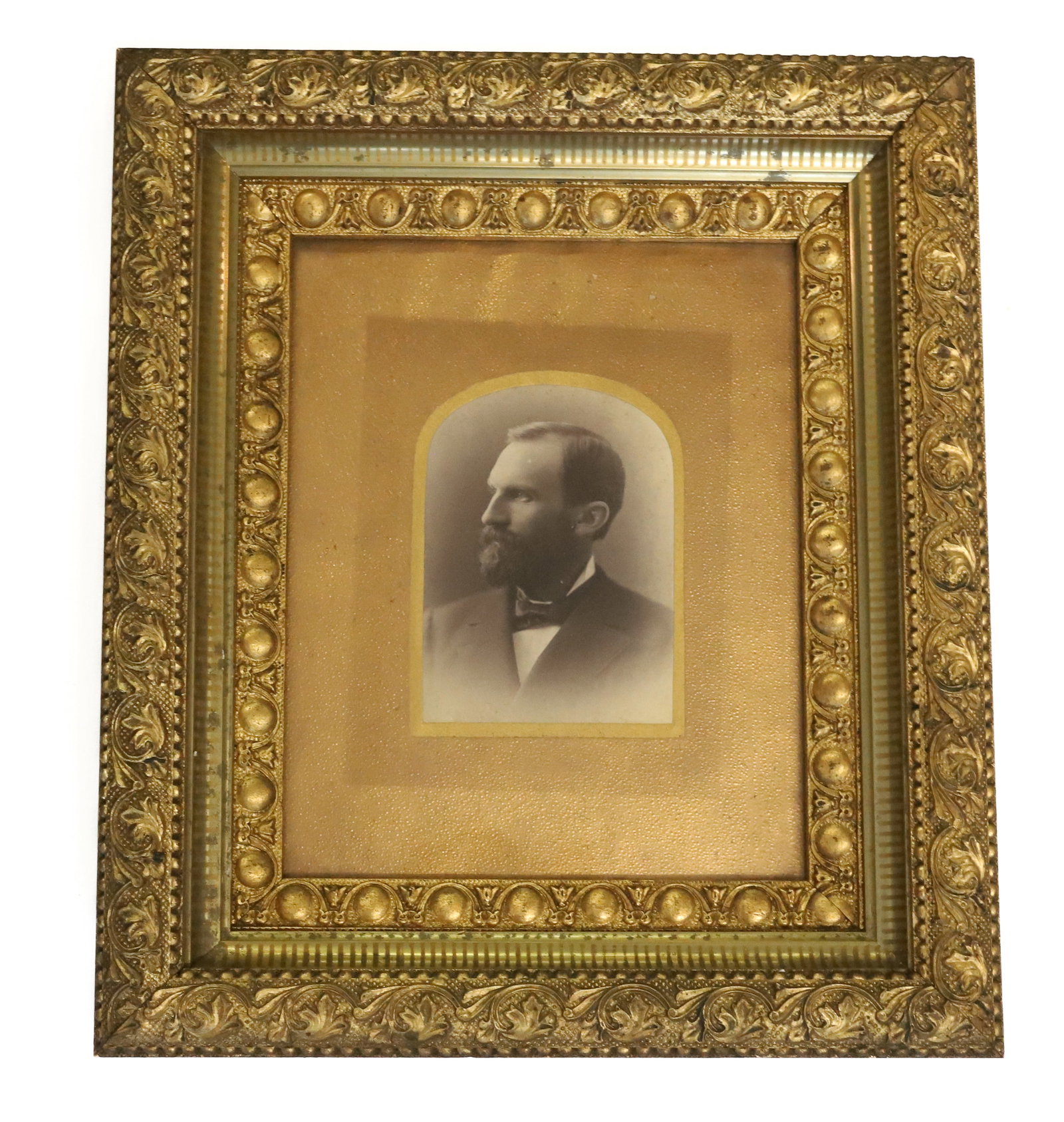 (4) MATCHING VICTORIAN FRAMES - 4