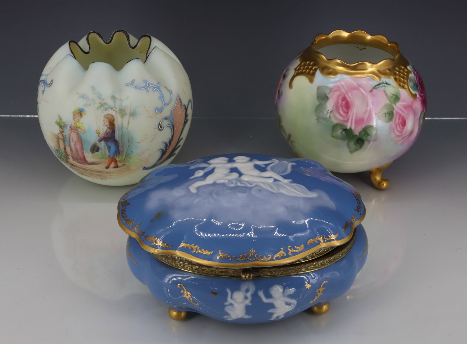 PORCELAIN TRINKET BOX AND ROSE BOWLS (1 of 7)