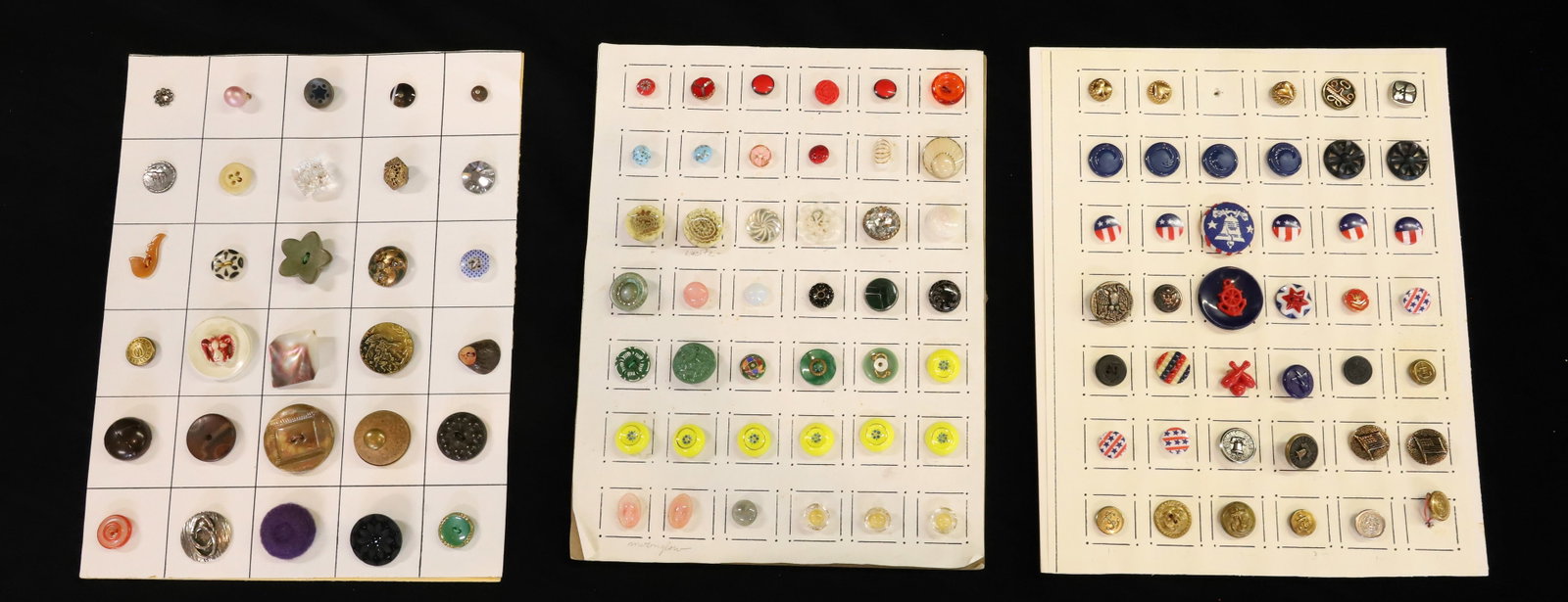 LOT OF ANTIQUE BUTTONS (1 of 4)