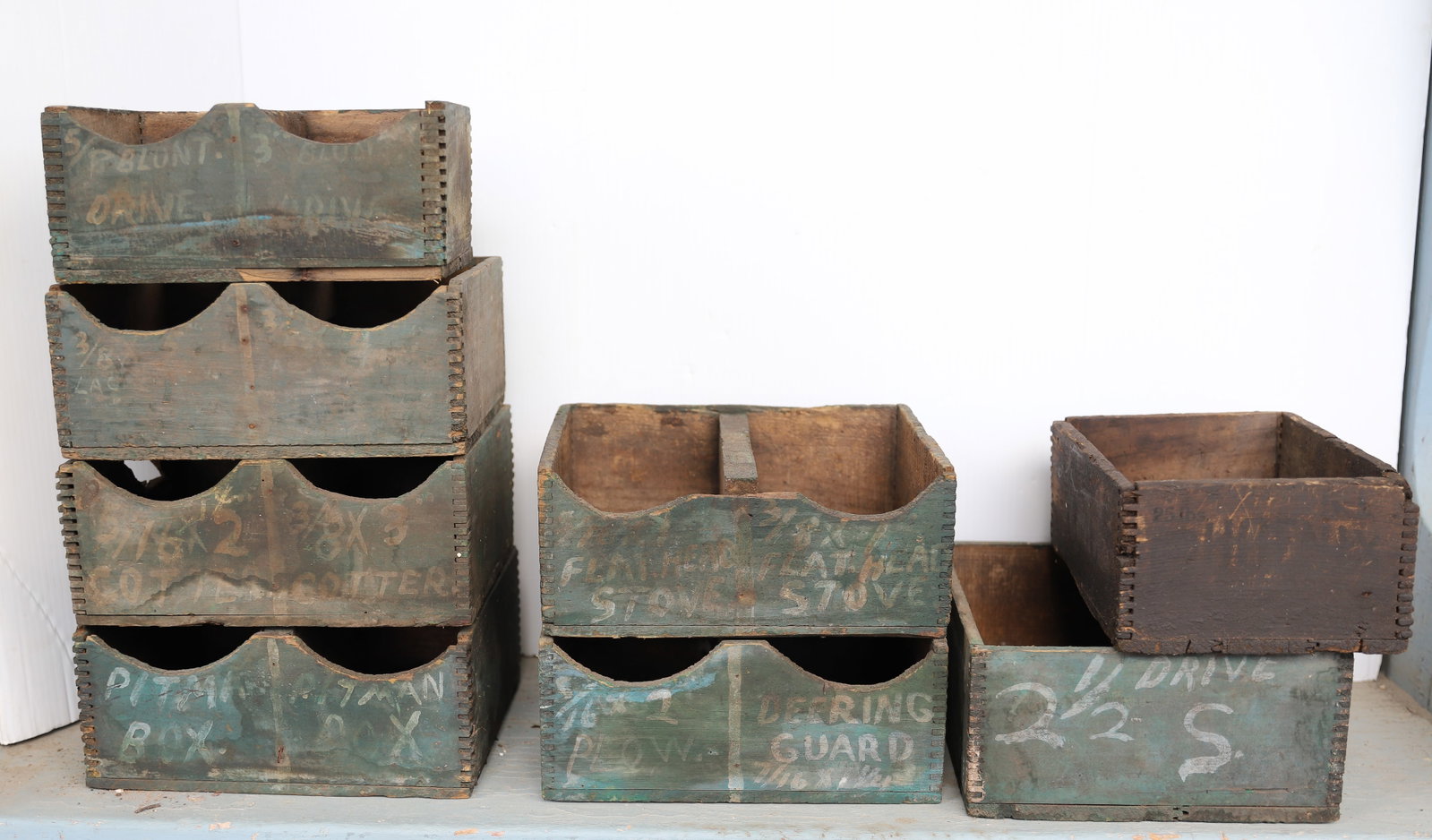 LOT OF (8) PAINTED BOXES (1 of 5)