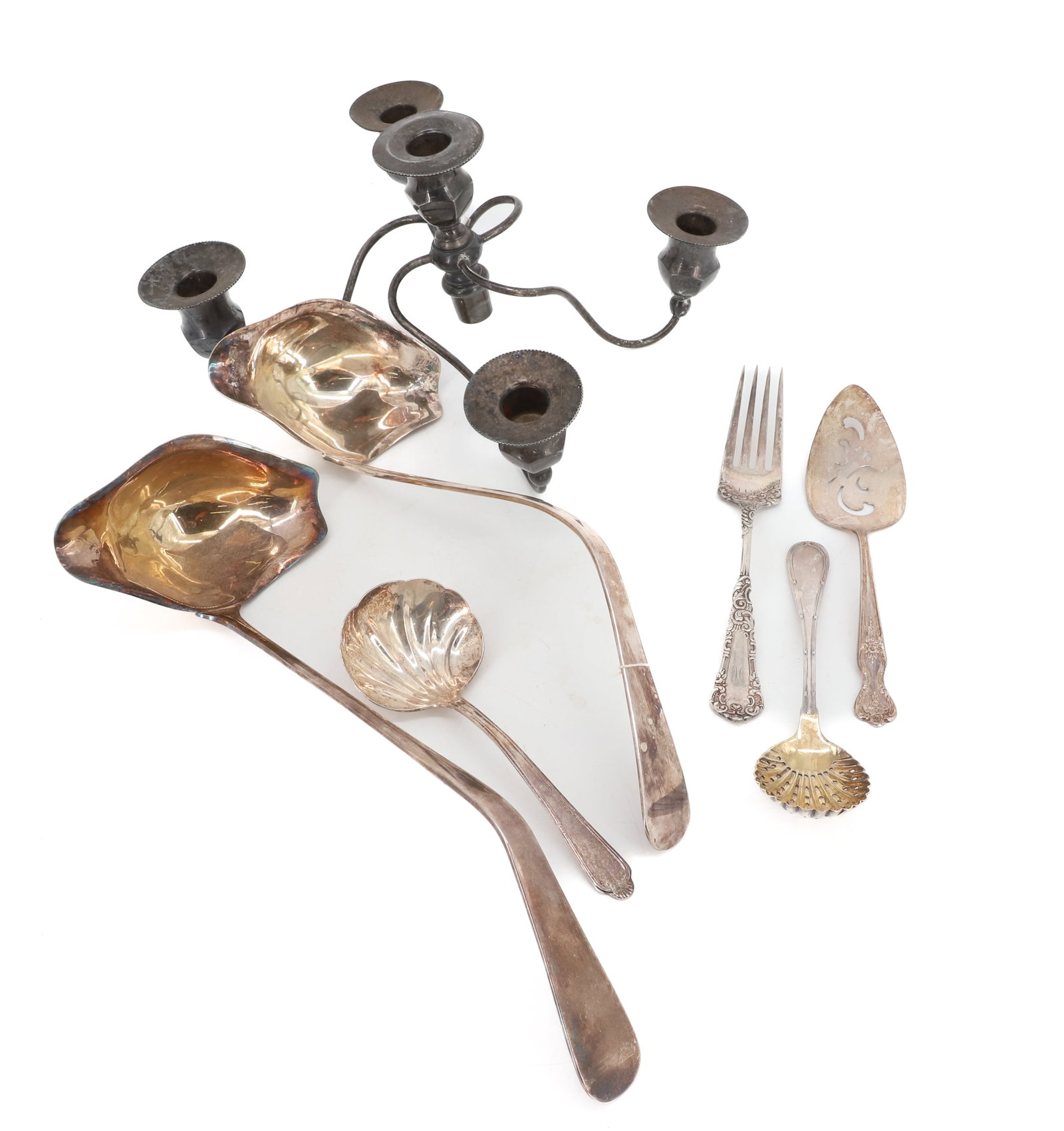 LOT OF SILVERPLATE SERVING PIECES (1 of 5)