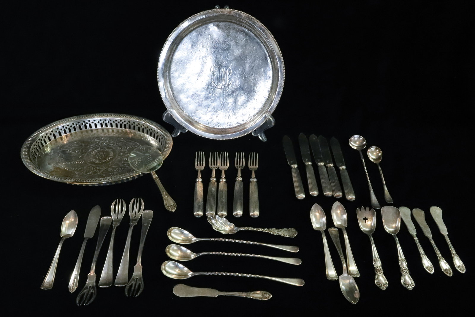 LOT OF ANTIQUE SILVERPLATE TABLEWARE (1 of 8)