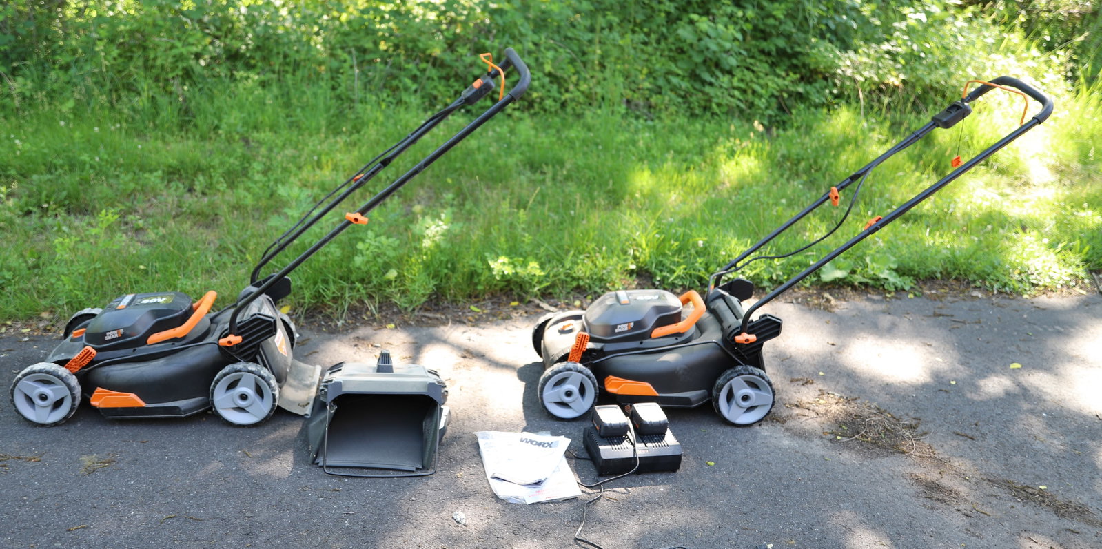 TWO WORX CORDLESS LAWN MOWER: WORX 40V POWER SHARE, 14" ELECTRIC LAWN MOWER PLEASE READ CAREFULLY. THIS IS AN ONLINE ONLY AUCTION. PICK-UP WILL TAKE PLACE AT THE LOCATION OF THE AUCTION AT 1570 HARBOURTON ROCKTOWN RD, LAMBERTVILLE