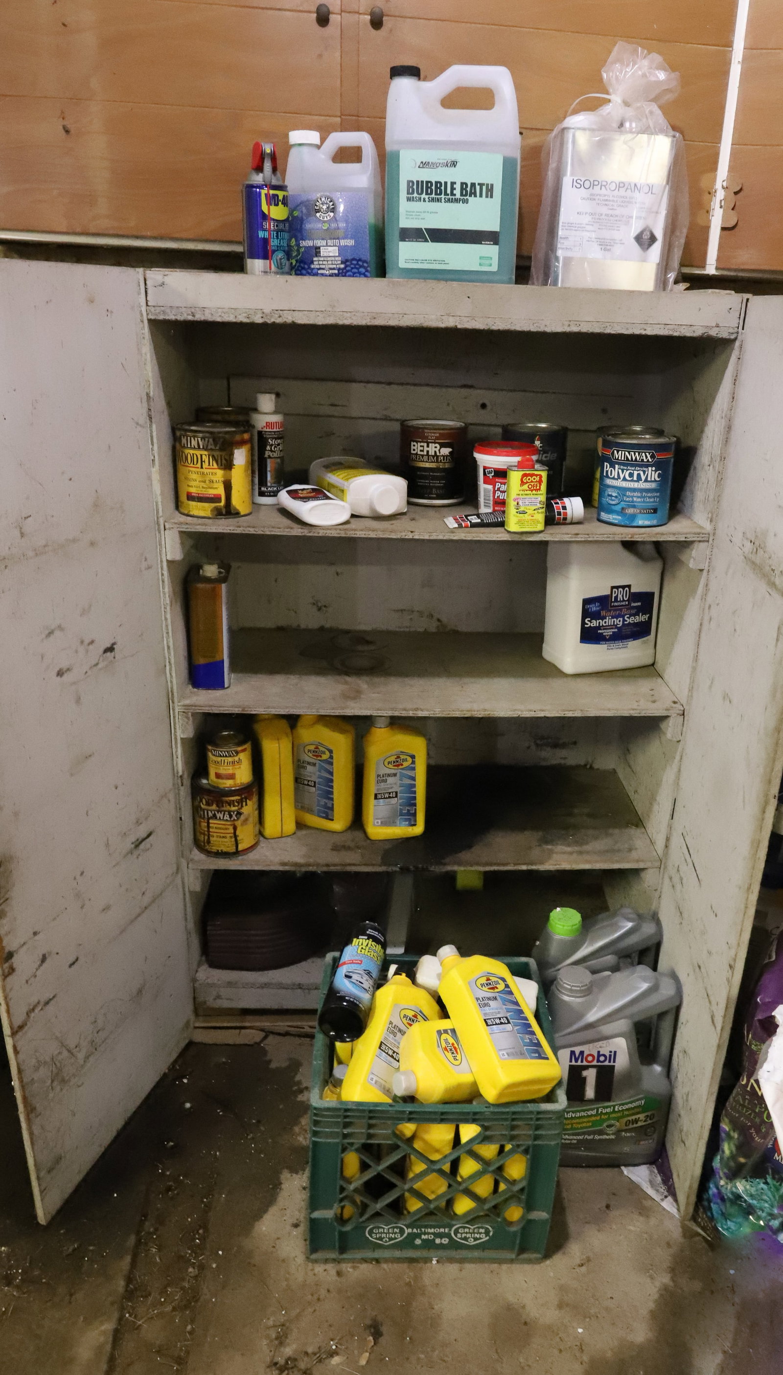 OIL LOT: PENNZOIL AND MORE, 5W-40 PLEASE READ CAREFULLY. THIS IS AN ONLINE ONLY AUCTION. PICK-UP WILL TAKE PLACE AT THE LOCATION OF THE AUCTION AT 1570 HARBOURTON ROCKTOWN RD, LAMBERTVILLE, NJ. 08530 - THERE W