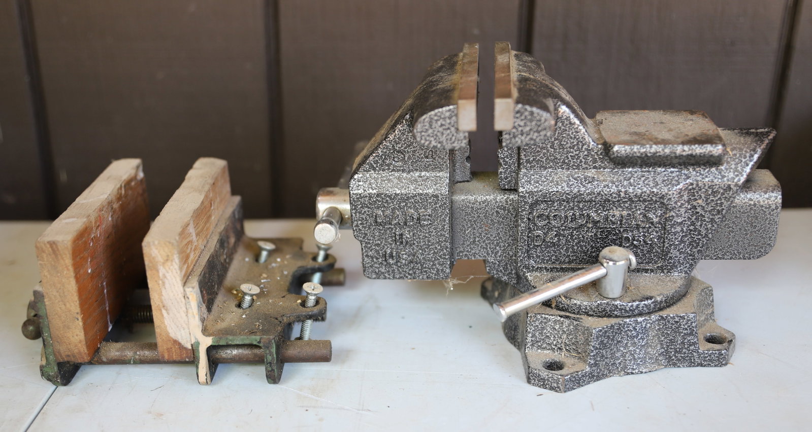 COLUMBIAN SWIVEL BENCH VISE: MODEL D 4 PLEASE READ CAREFULLY. THIS IS AN ONLINE ONLY AUCTION. PICK-UP WILL TAKE PLACE AT THE LOCATION OF THE AUCTION AT 1570 HARBOURTON ROCKTOWN RD, LAMBERTVILLE, NJ. 08530 - THERE WILL BE A PREVIE