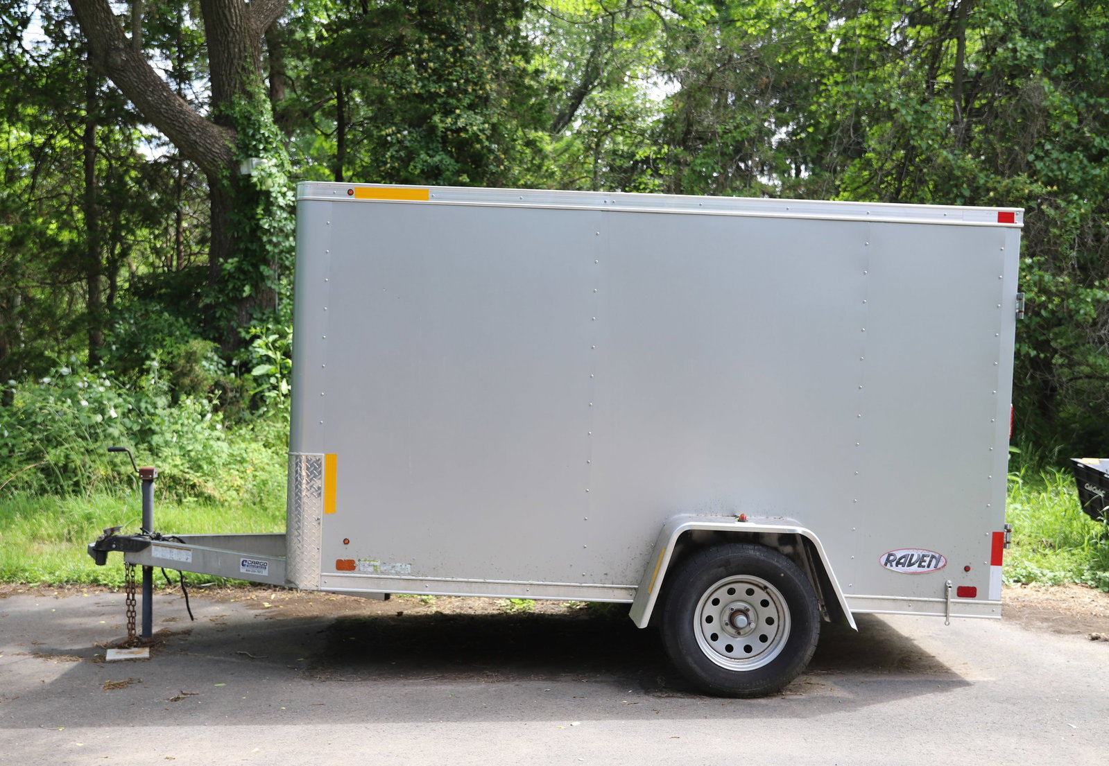 2016 ENCLOSED TRAILER: ATC CARGO TRAILER. CONTENTS NOT INCLUDED. MODEL # RAVAB5010+32.9K PLEASE READ CAREFULLY. THIS IS AN ONLINE ONLY AUCTION. PICK-UP WILL TAKE PLACE AT THE LOCATION OF THE AUCTION AT 1570 HARBOURTON