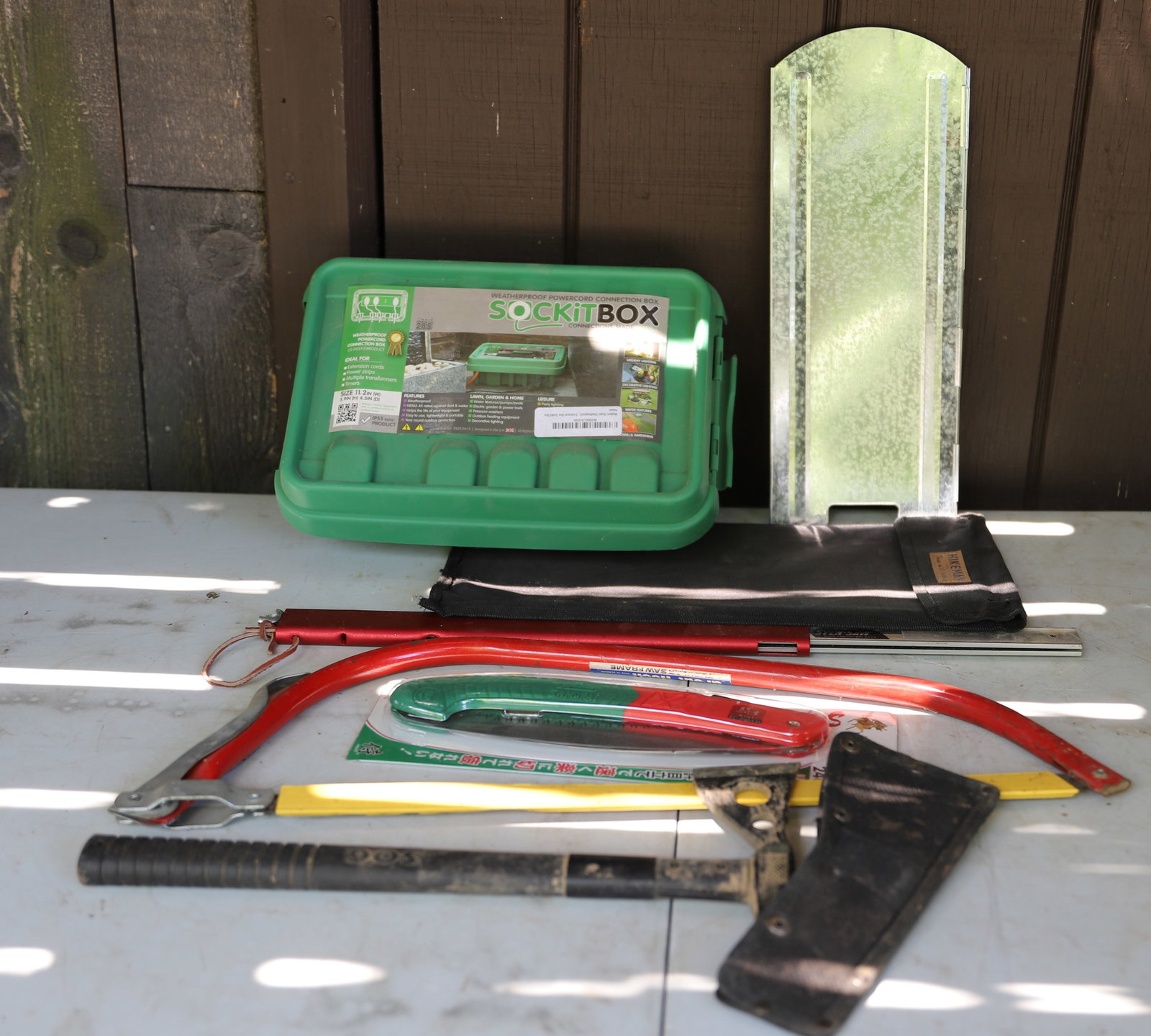 LOT OF TOOLS: SOG FASTHAWK TOMAHAWK AXE, TREE SAWS, AND SOCKITBOX PLEASE READ CAREFULLY. THIS IS AN ONLINE ONLY AUCTION. PICK-UP WILL TAKE PLACE AT THE LOCATION OF THE AUCTION AT 1570 HARBOURTON ROCKTOWN RD,