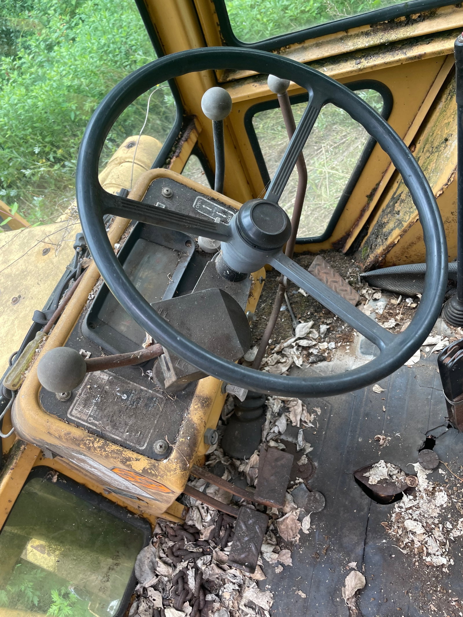 FORD BACKHOE, 555B - 4