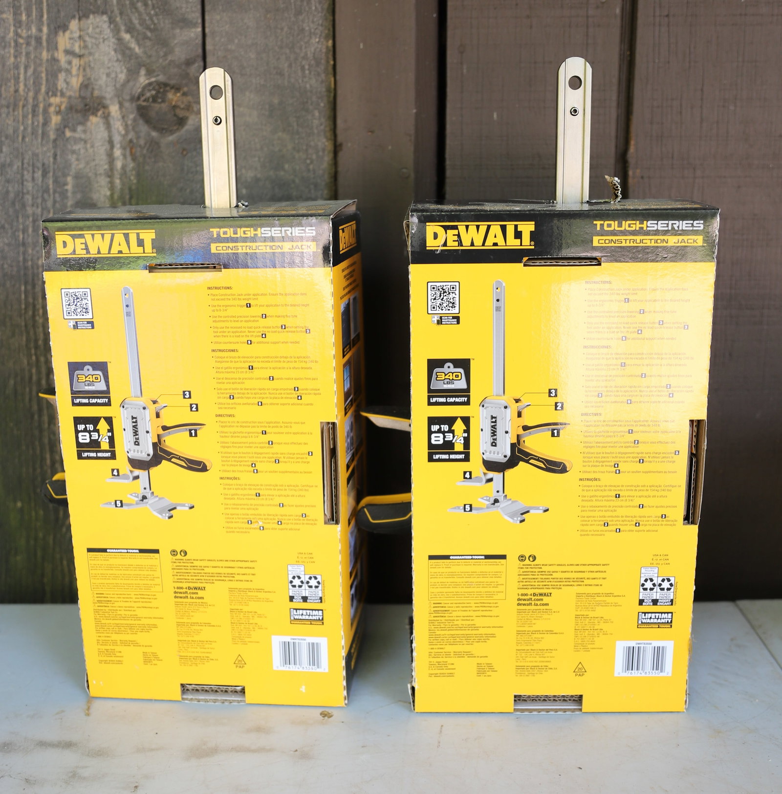 DEWALT CONSTRUCTION JACKS - 2