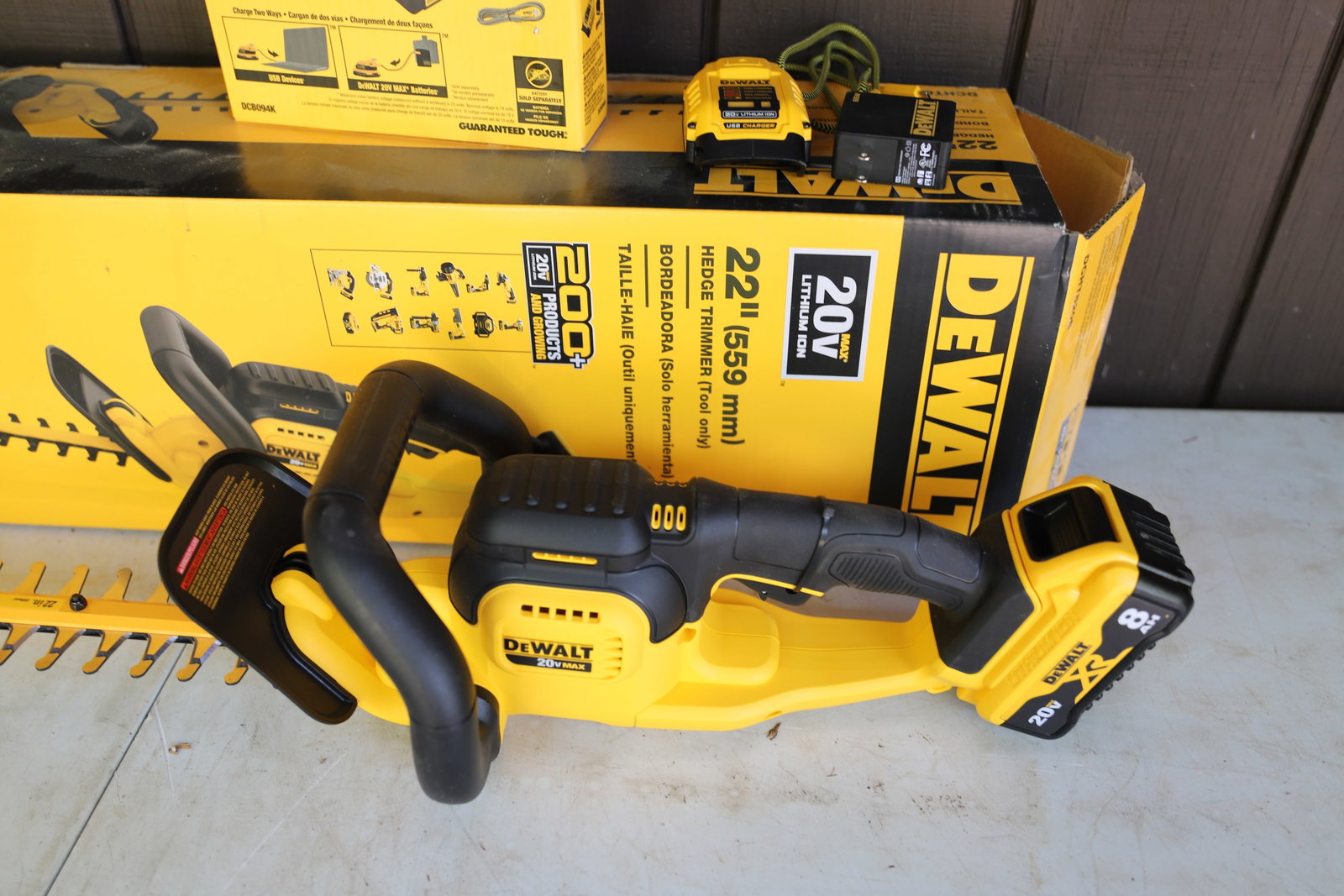 DEWALT TRIMMER - 3