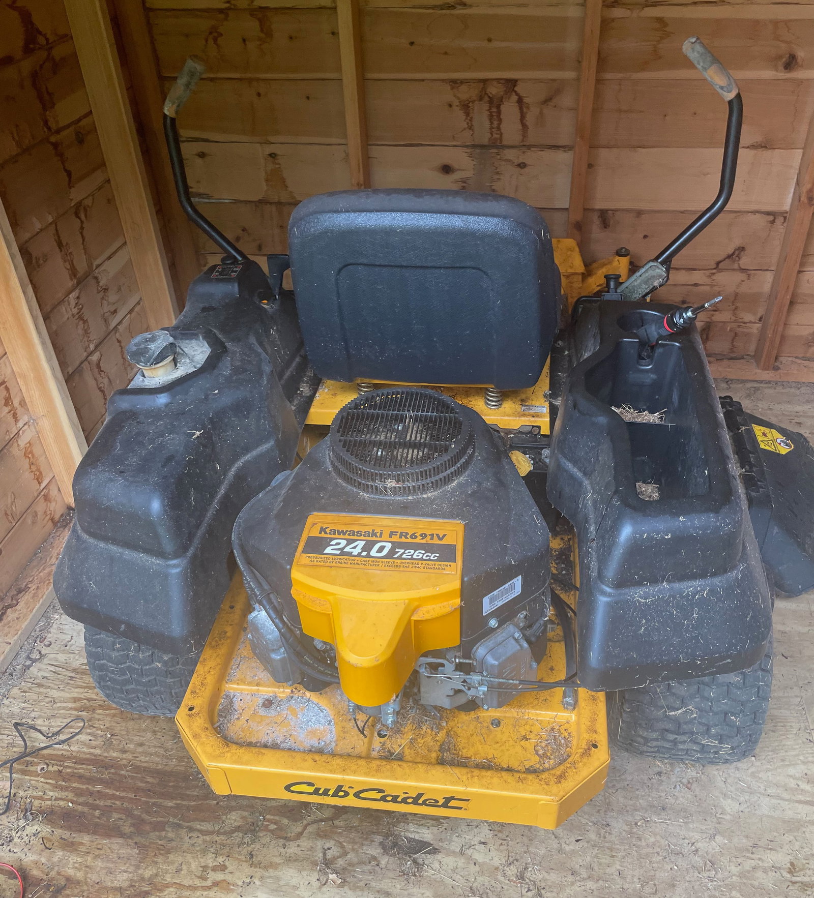 CUB CADET ZERO TURN: RZT WITH 50 INCH DECK, V-TWIN ENGINE PLEASE READ CAREFULLY. THIS IS AN ONLINE ONLY AUCTION. PICK-UP WILL TAKE PLACE AT THE LOCATION OF THE AUCTION AT 1570 HARBOURTON ROCKTOWN RD, LAMBERTVILLE, NJ. 085