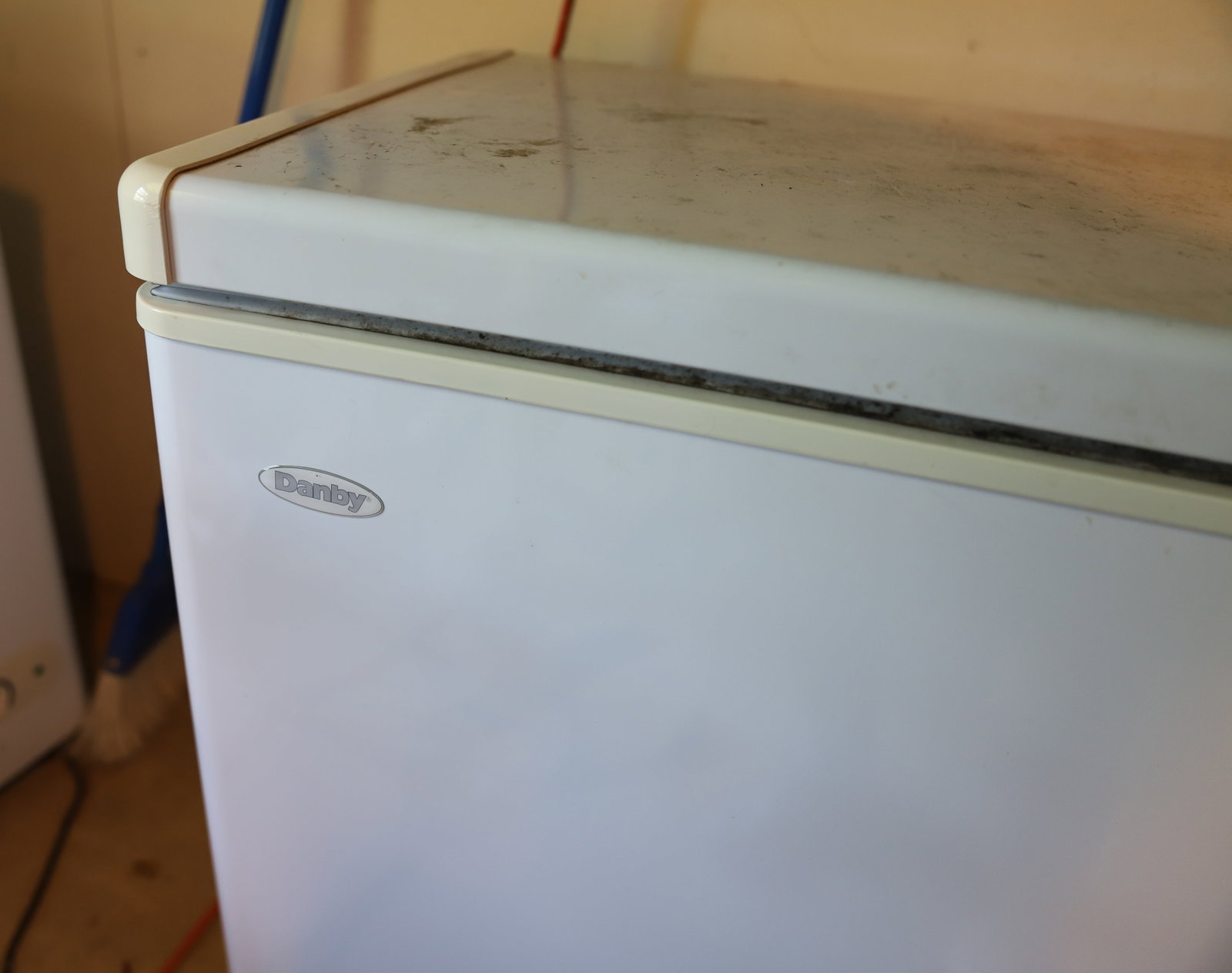 DANDY CHEST FREEZER - 2