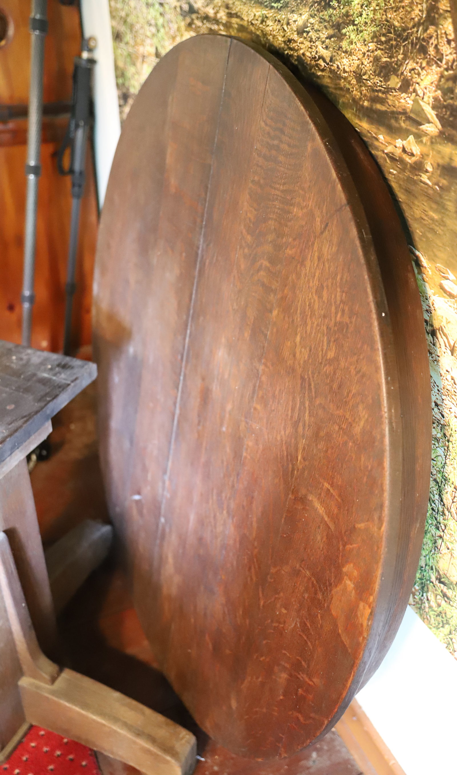 OAK ROUND TABLE - 2