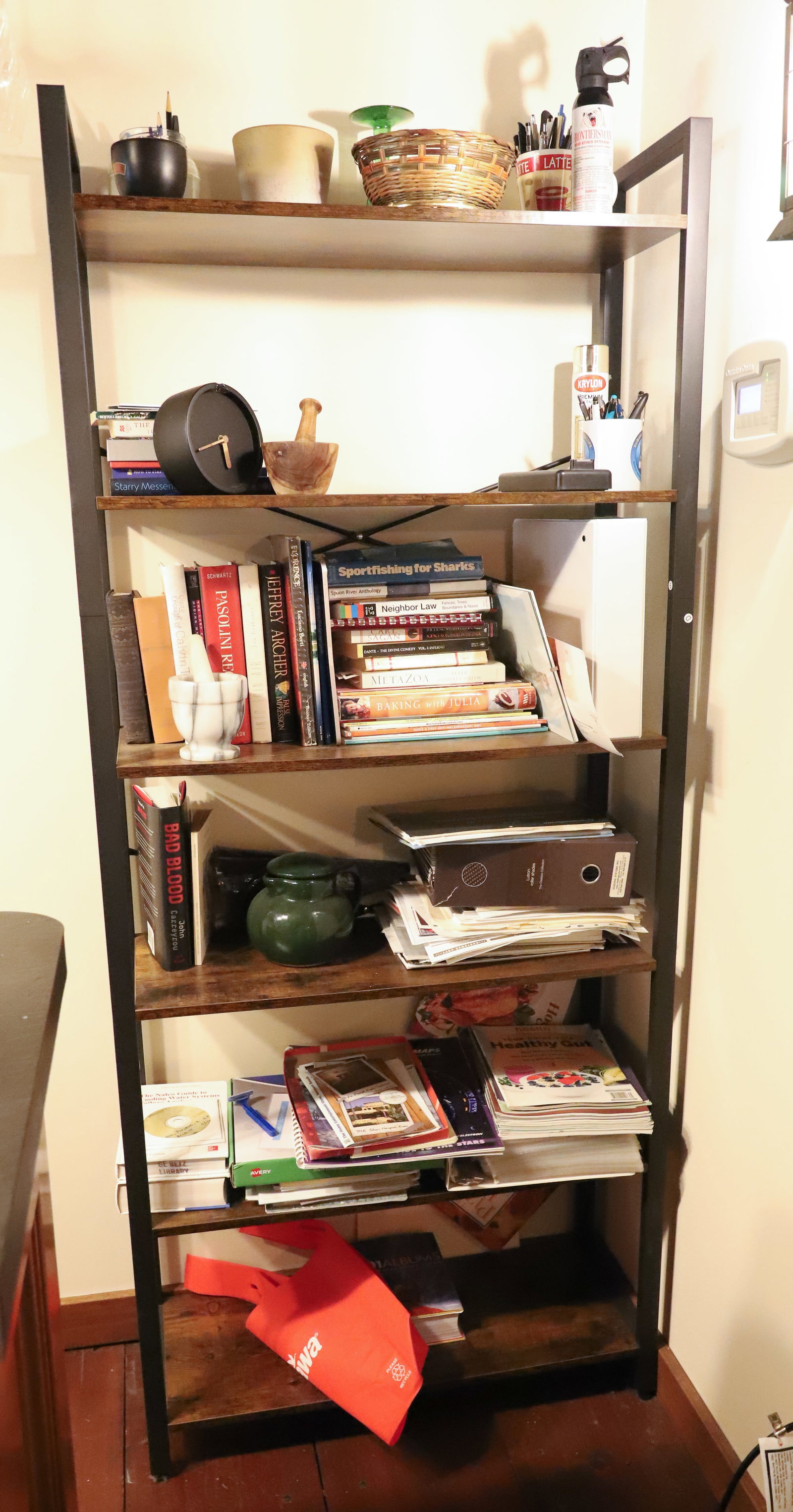 BOOKCASE WITH CONTENTS: BOOKS, MORTAR AND PESTLES, ECT PLEASE READ CAREFULLY. THIS IS AN ONLINE ONLY AUCTION. PICK-UP WILL TAKE PLACE AT THE LOCATION OF THE AUCTION AT 1570 HARBOURTON ROCKTOWN RD, LAMBERTVILLE, NJ. 08530 - T
