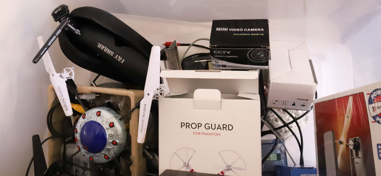 STORAGE BOXES, BACKPACK AND MORE - 5