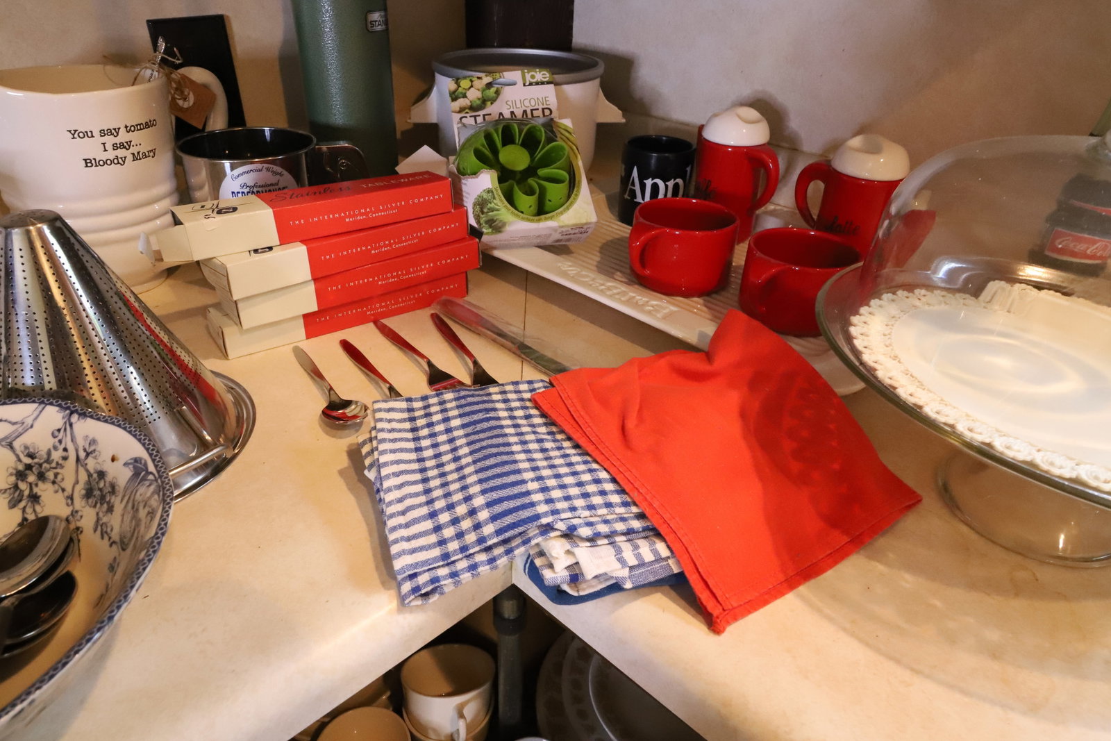 KITCHEN ITEMS - 4