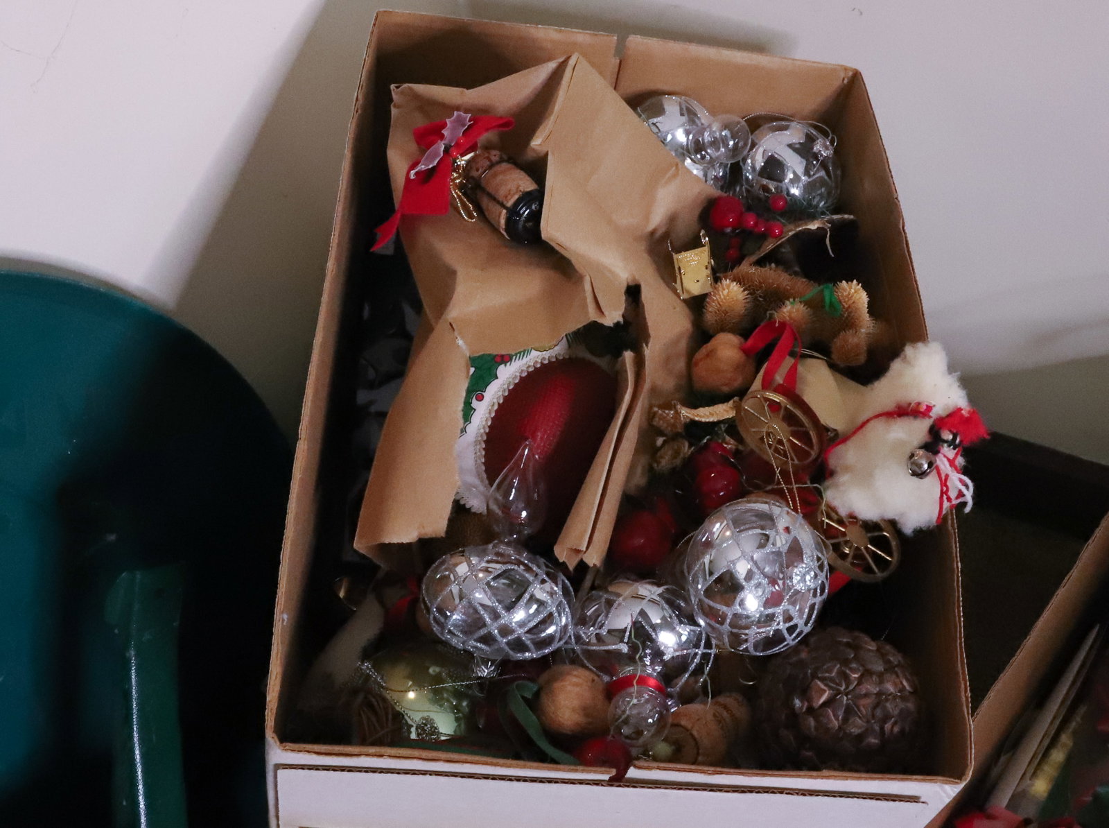 CHRISTMAS ITEMS - 4