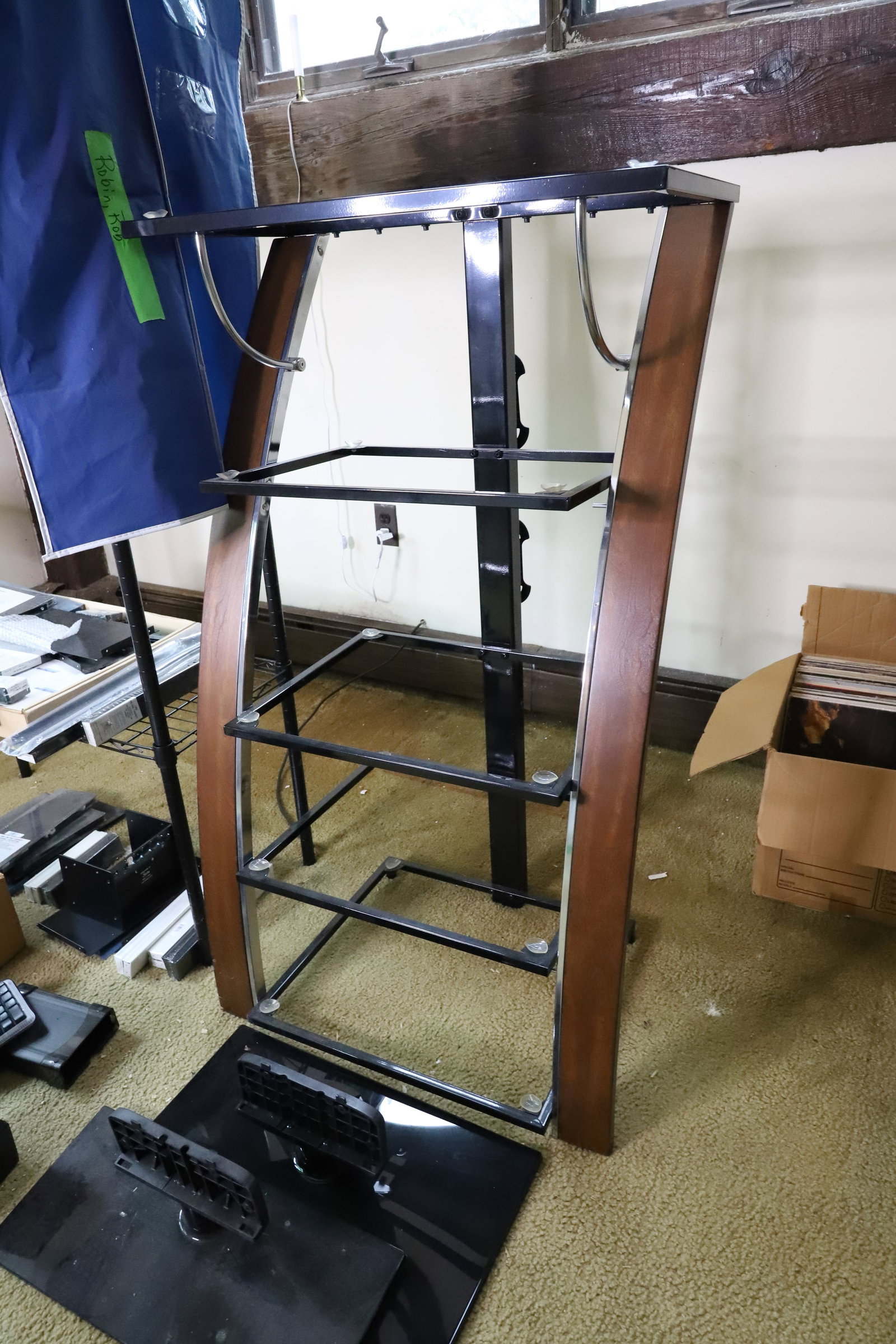 RACKS AND COMPUTER ITEMS - 4