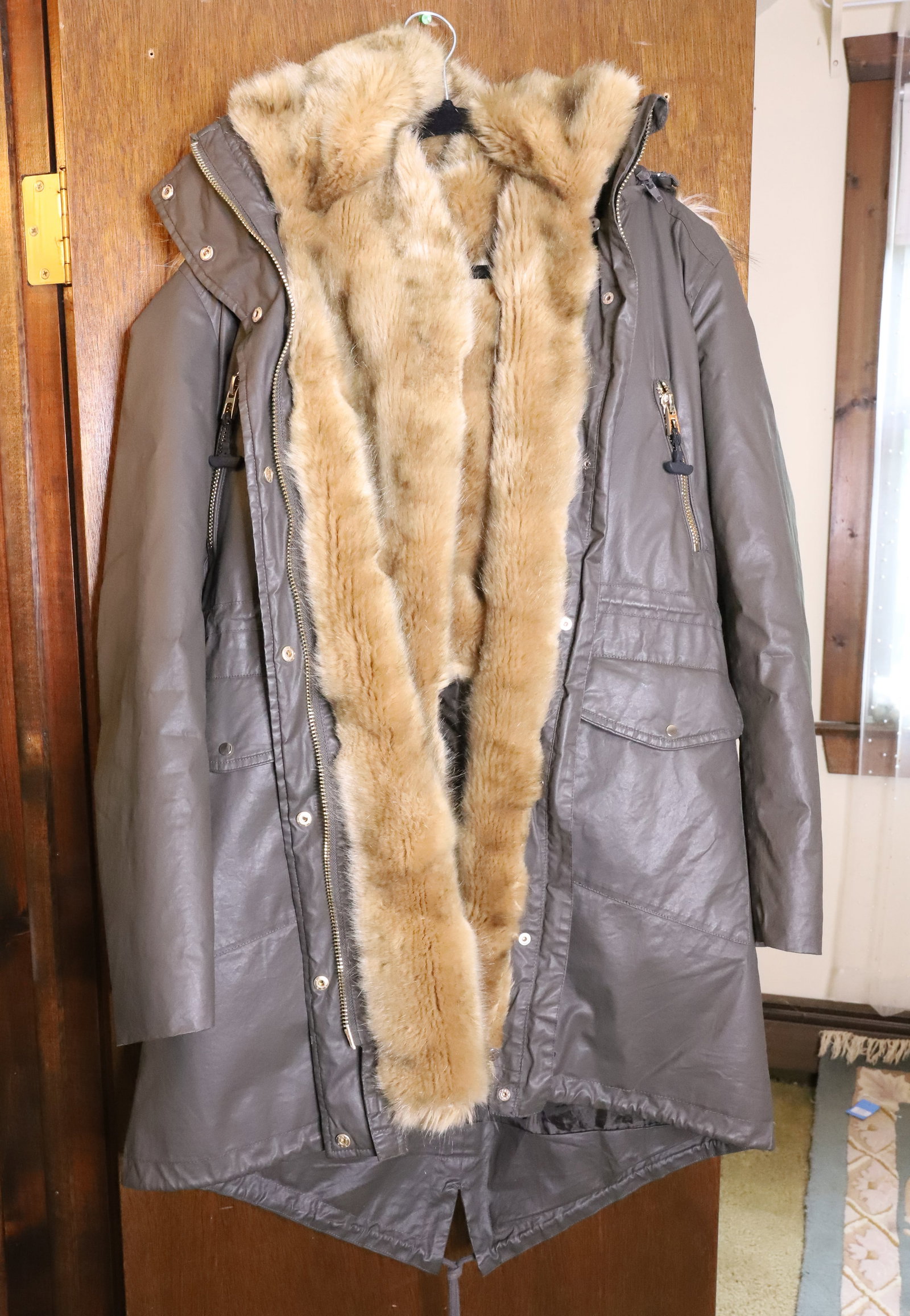 JACKETS AND PURSES - 3