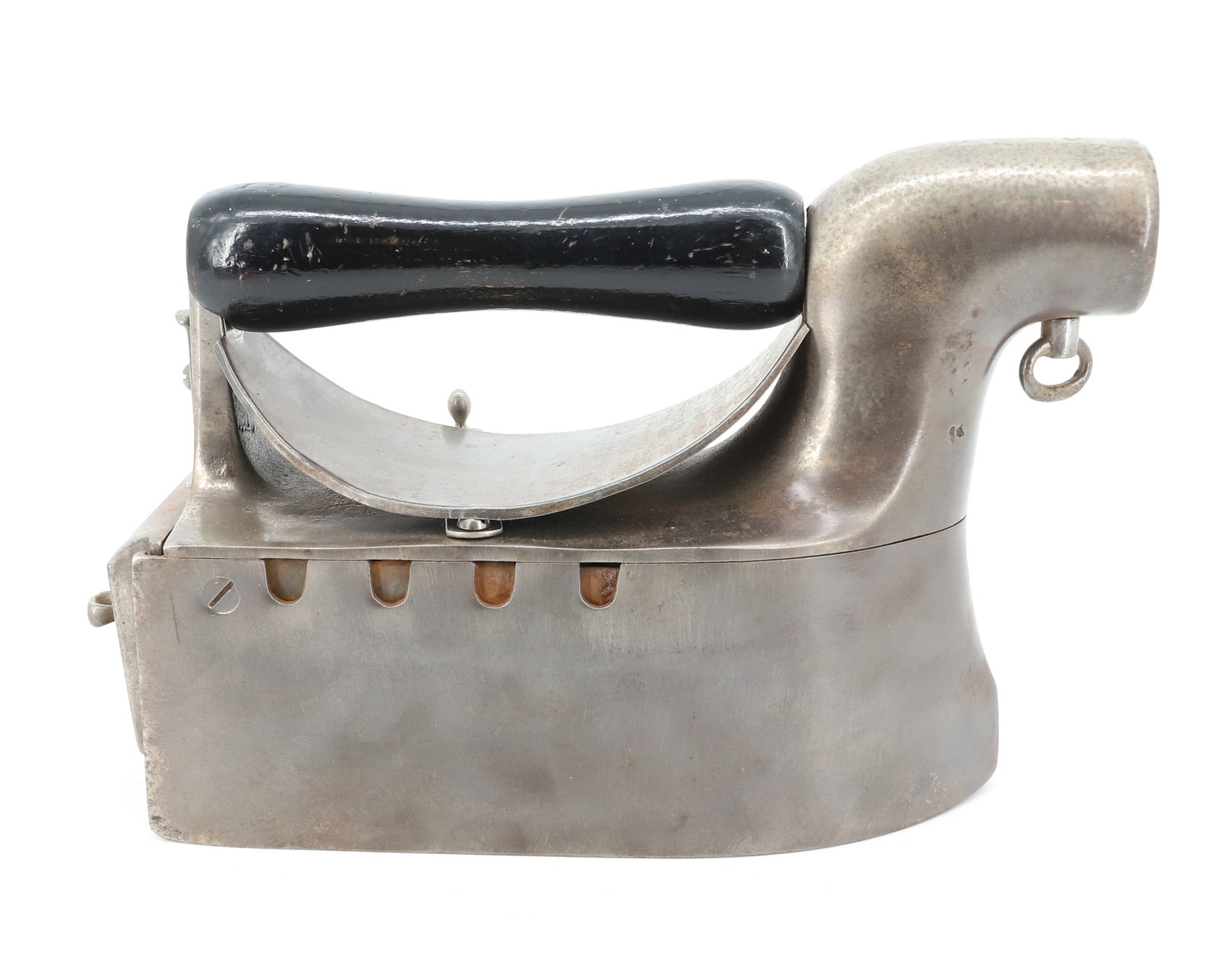 FAULTLESS SELF-HEATING IRON: FRONT CHIMNEY WITH DAMPER, HEAT SHIELD AND WOODEN HANDLE. PAT. DEC. 18, 06. 8" L. PLEASE READ CAREFULLY - ITEMS MUST BE PAID FOR THROUGH LIVE AUCTIONEERS OR WITH CASH OR CHECK IN PERSON - Terms for Pu