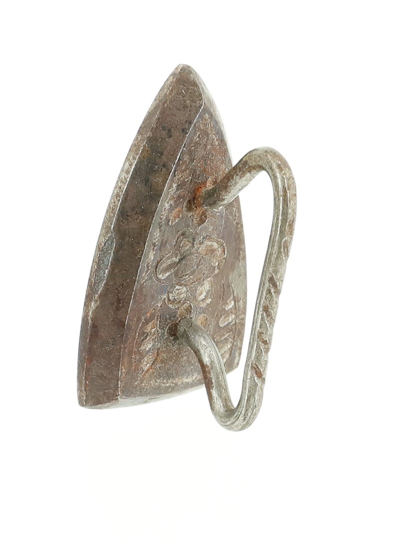 MINIATURE AMAZOC IRON (1 of 4)