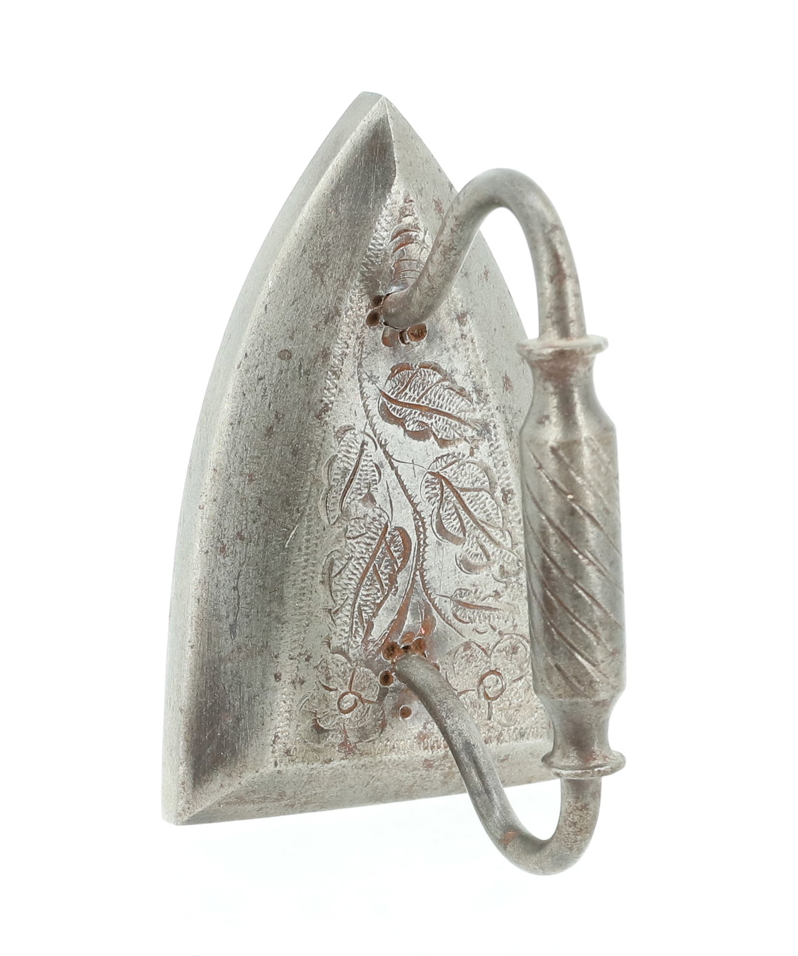 SMALL SIZE AMAZOC IRON: FLORAL AND LEAF DECORATION. TEXTURED HAND GRIP. 3 1/4" L. PLEASE READ CAREFULLY - ITEMS MUST BE PAID FOR THROUGH LIVE AUCTIONEERS OR WITH CASH OR CHECK IN PERSON - Terms for Purchasing and Shipping of