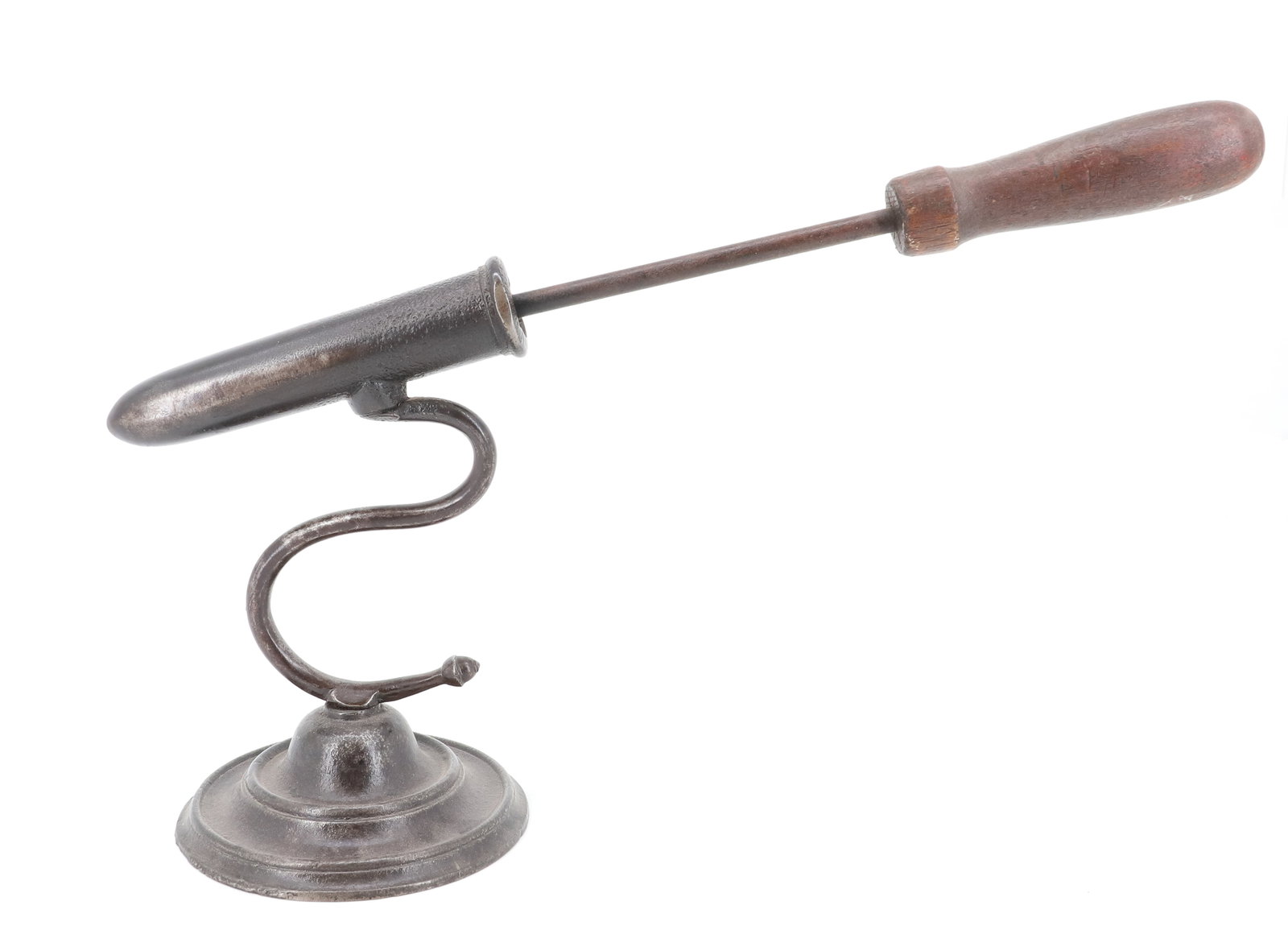 CAST IRON GOFFERING IRON: ROUND BASE WITH "S" POST. ACORN TERMINAL. MRKD. ON "S". SINGLE BARREL 5 1/2" L. WITH HEATING ROD. PLEASE READ CAREFULLY - ITEMS MUST BE PAID FOR THROUGH LIVE AUCTIONEERS OR WITH CASH OR CHECK IN