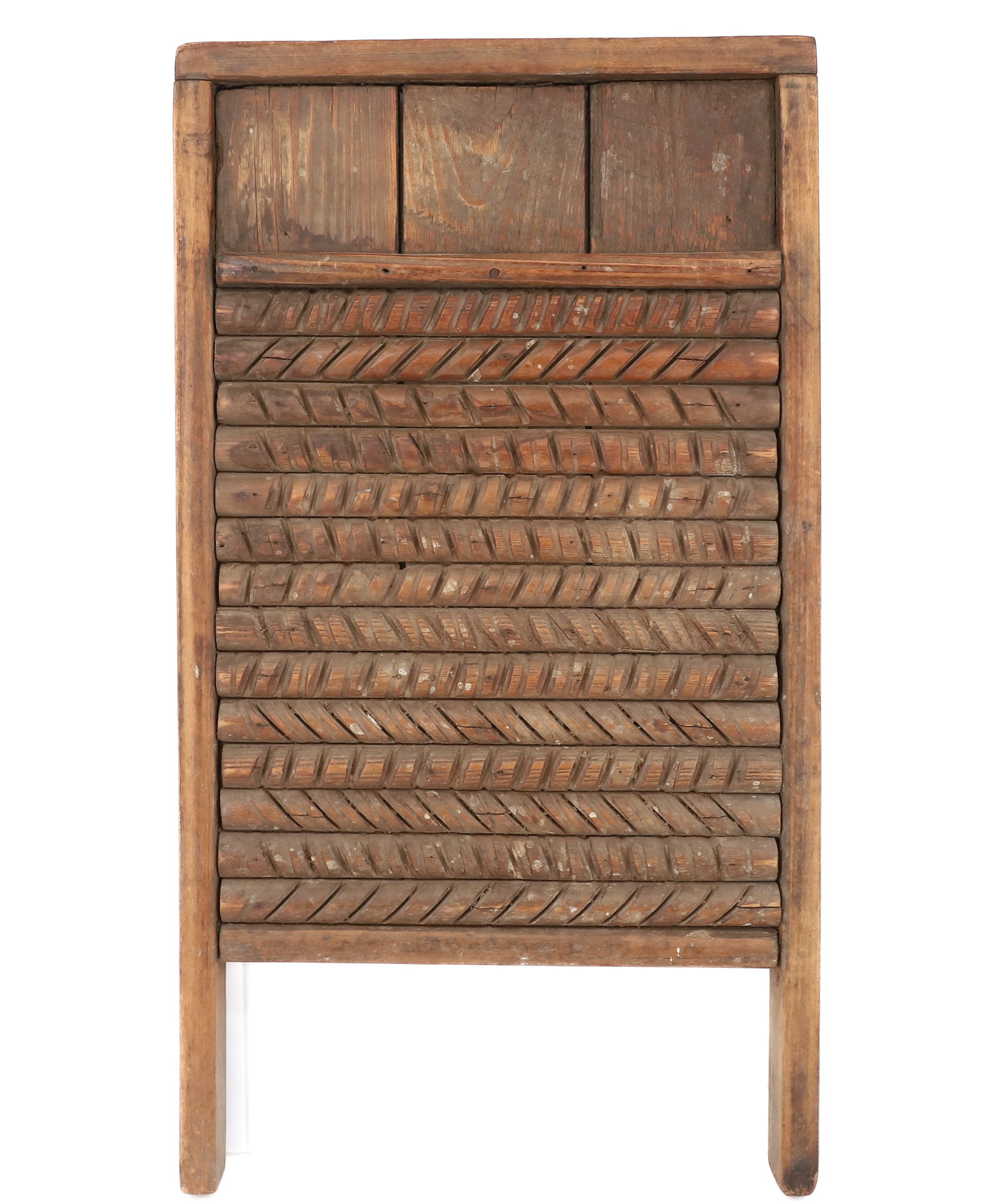 CARVED WOODEN WASHBOARD: ROWS OF CARVED PATTERNS IN WOODEN FRAMEWORK. 23 1/4" X 13". PLEASE READ CAREFULLY - ITEMS MUST BE PAID FOR THROUGH LIVE AUCTIONEERS OR WITH CASH OR CHECK IN PERSON - Terms for Purchasing and Shipping