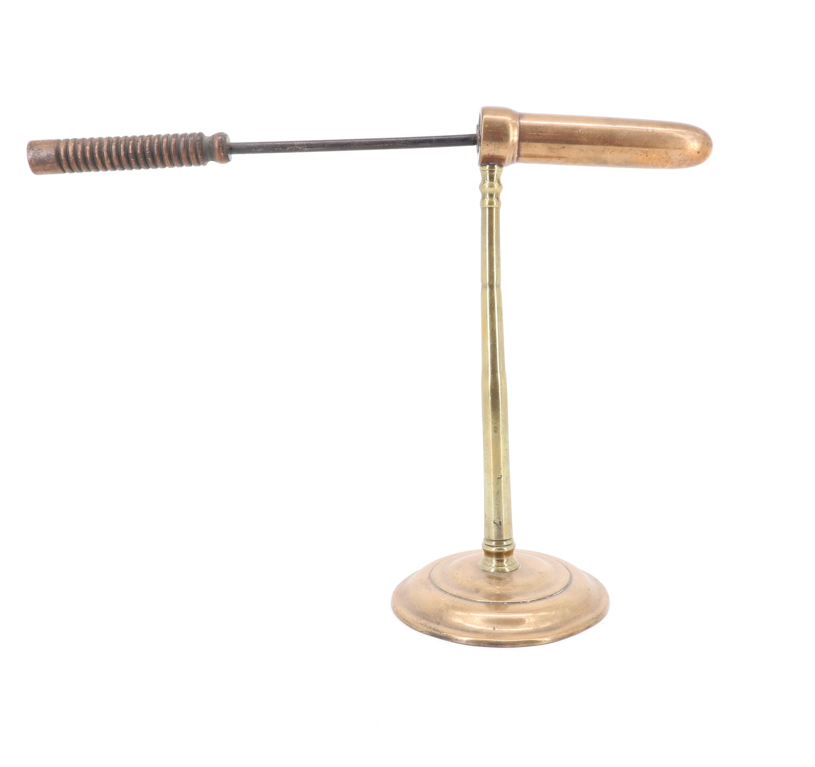 BRASS SINGLE BARREL GOFFERING IRON: CIRCULAR BASE. STRAIGHT POST. BRASS BARREL WITH HEATING ROD. UNUSUAL TURNED WOODEN HANDLE. 5" BARREL. 11 1/2" H. PLEASE READ CAREFULLY - ITEMS MUST BE PAID FOR THROUGH LIVE AUCTIONEERS OR WITH CASH OR