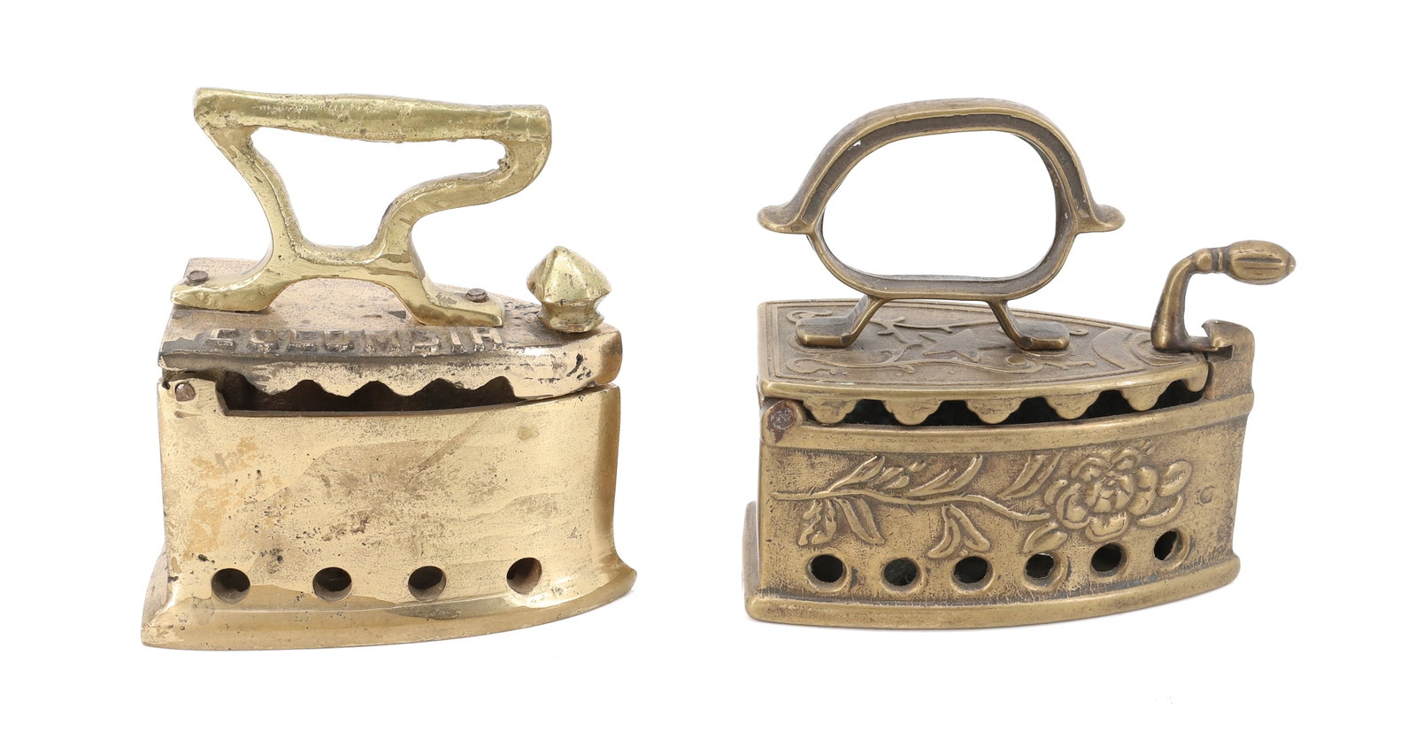 (2) SMALL SIZE BRASS CHARCOAL IRONS: INCLUDING: "COLUMBIA" CHARCOAL IRON WITH MUSHROOM FRONT LATCH AND UNMARKED BRASS IRON WITH FLORAL/VINE EMBOSSED SIDES AND STAR EMBOSSED TOP. ACORN FRONT SCREW. 3 1/2" AND 4" LENGTHS. PLEASE READ CAREF