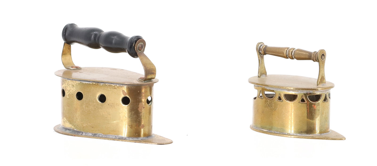 (2) MINIATURE BRASS CHARCOAL IRONS: SMALL BRASS CHARCOAL IRONS WITH PUNCHED SIDE DECORATIONS. ONE WITH WOODEN HANDLE. 1 3/4" AND 2 1/8" LENGTHS. PLEASE READ CAREFULLY - ITEMS MUST BE PAID FOR THROUGH LIVE AUCTIONEERS OR WITH CASH OR CHE
