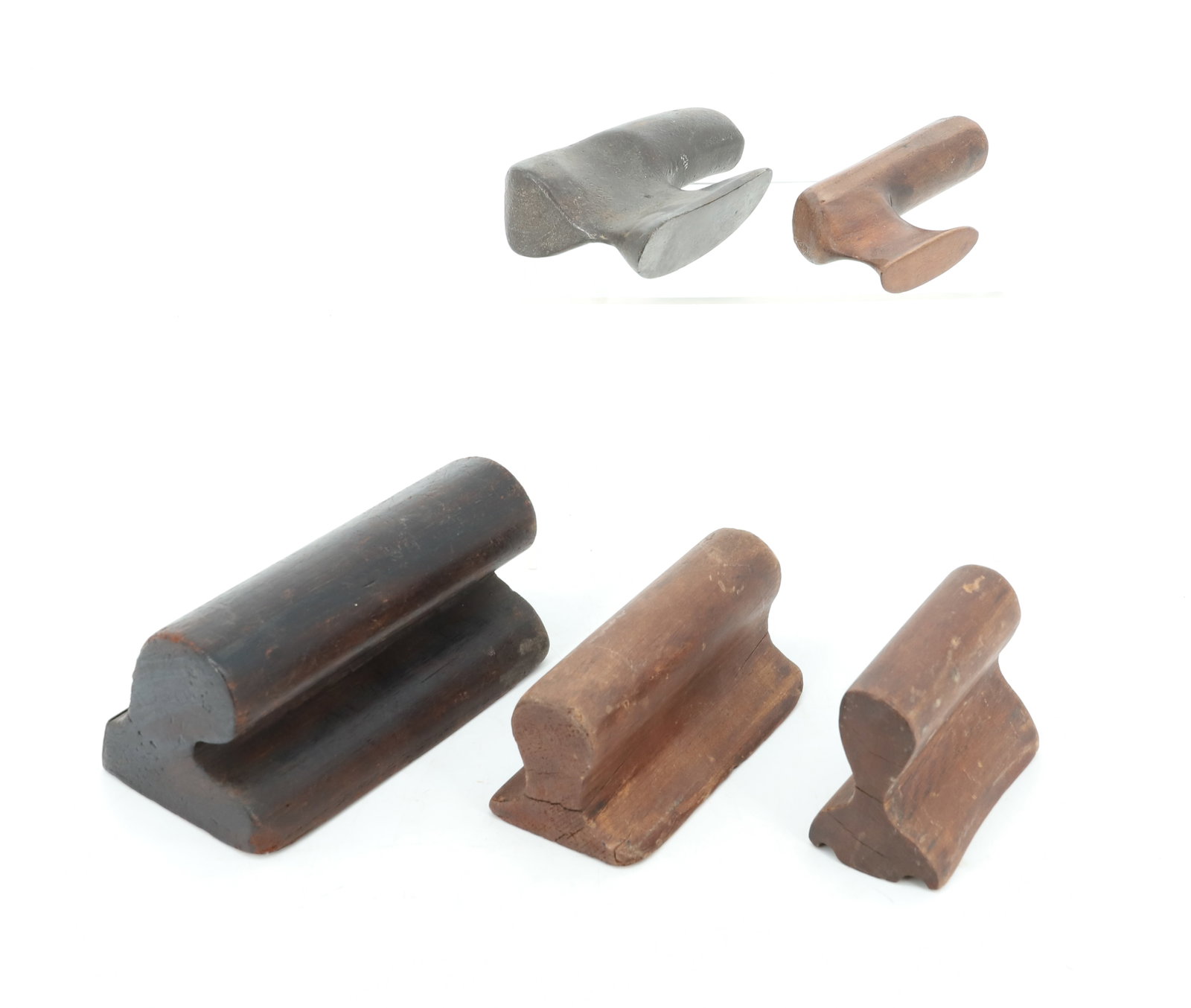 LOT OF HAT IRONS (1 of 2)