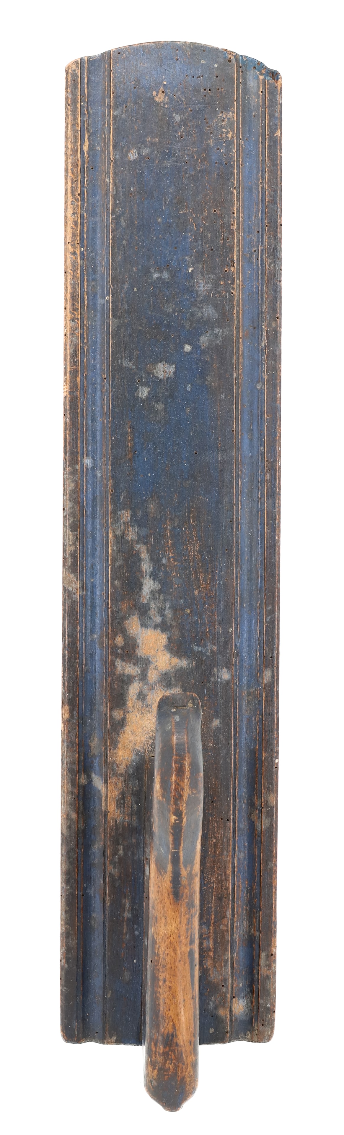 19TH C. CARVED EUROPEAN MANGLE BOARD: CARVED HORSE HANDLE. BLUE PAINTED SURFACE. GROOVED SIDES. 23" L. PLEASE READ CAREFULLY - ITEMS MUST BE PAID FOR THROUGH LIVE AUCTIONEERS OR WITH CASH OR CHECK IN PERSON - Terms for Purchasing and