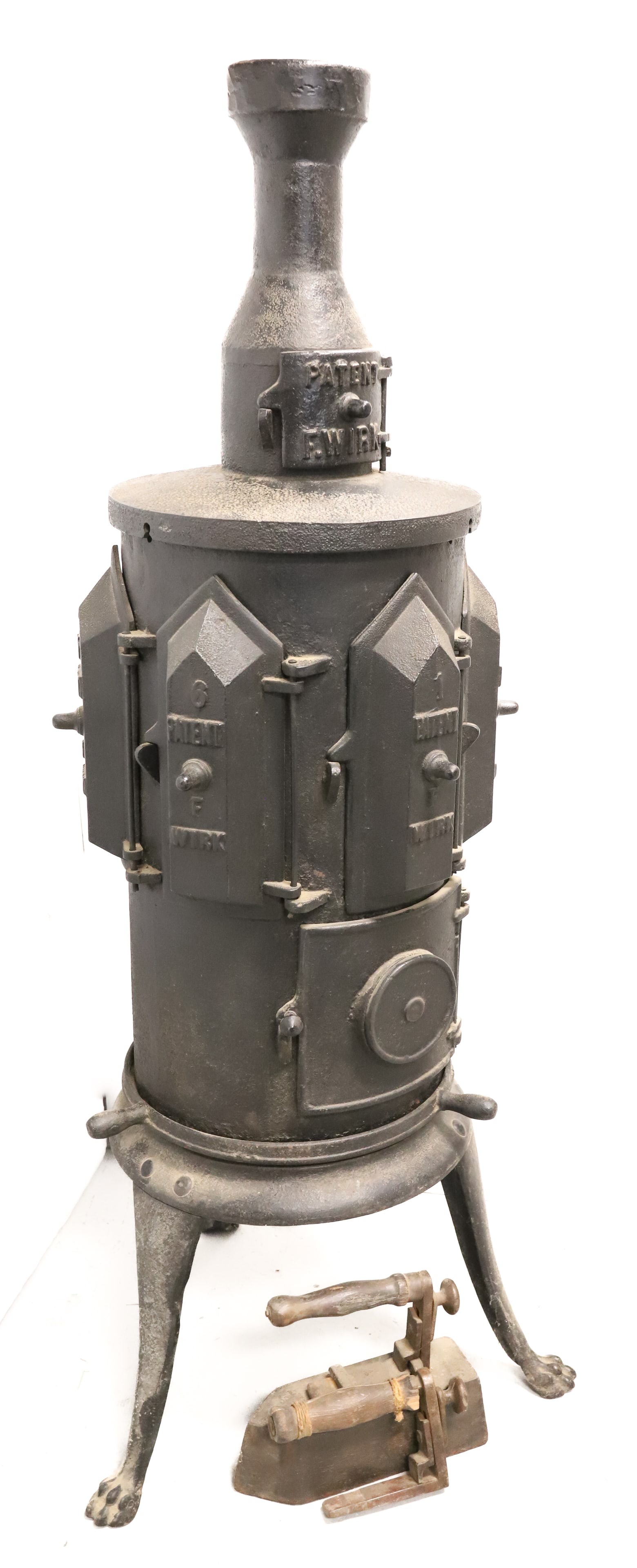 F. WIRK CAST IRON STOVE (1 of 6)