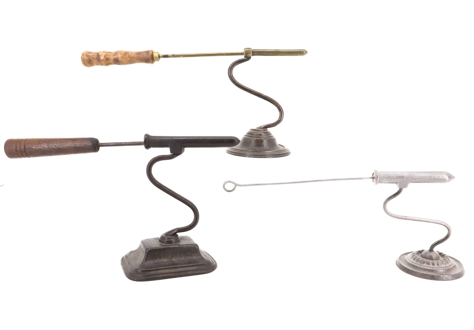 (3) SMALL SIZE GOFFERING IRONS: SINGLE BARREL W/ CIRCULAR AND SQUARE BASES. W/ HEATING RODS. BARRELS 3 1/2" TO 4" LENGTHS. PLEASE READ CAREFULLY - ITEMS MUST BE PAID FOR THROUGH LIVE AUCTIONEERS OR WITH CASH OR CHECK IN PERSON -