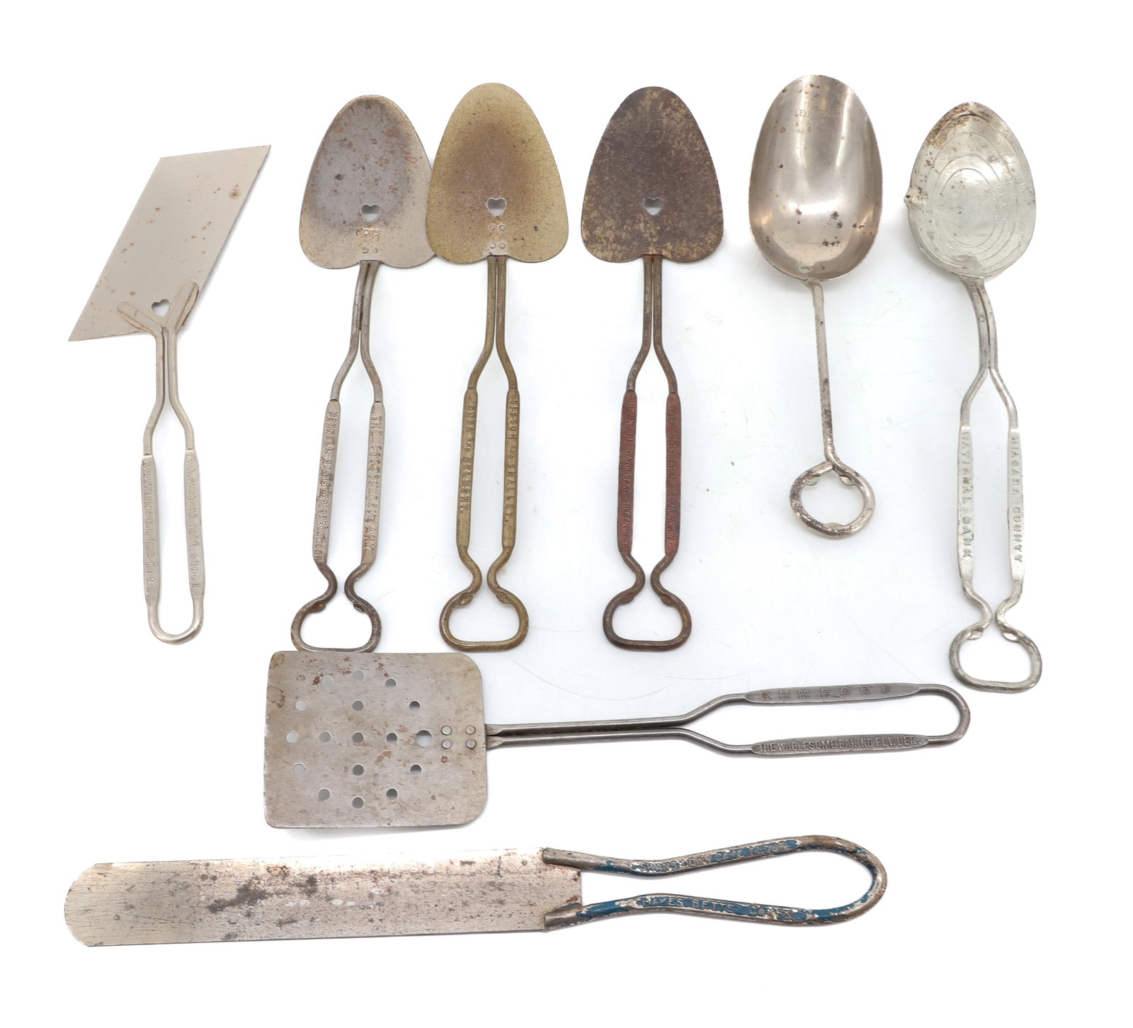 .LOT OF ADVERTISING KITCHEN UTENSILS: INCLUDING; SPATULAS, CAKE KNIVES, AND MORE - ADVERTISING EXAMPLES INCLUDE; RUMFORD BAKING POWDER, SWANS DOWN CAKE FLOUR, THE COSTON COMPANY, AND MORE - LARGEST 12" PLEASE READ CAREFULLY - ITEMS MUST