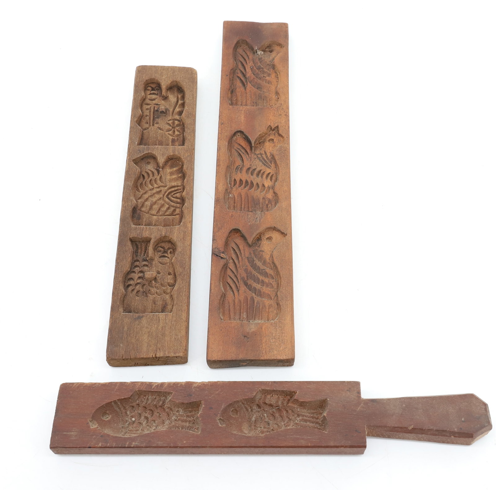 (3) CARVED MAPLE SYRUP MOLDS: INCLUDING; FISH, SQUIRREL, AND OTHER ANIMAL MOTIFS - 9" TO 11" L PLEASE READ CAREFULLY - ITEMS MUST BE PAID FOR THROUGH LIVE AUCTIONEERS OR WITH CASH OR CHECK IN PERSON - Terms for Purchasing and